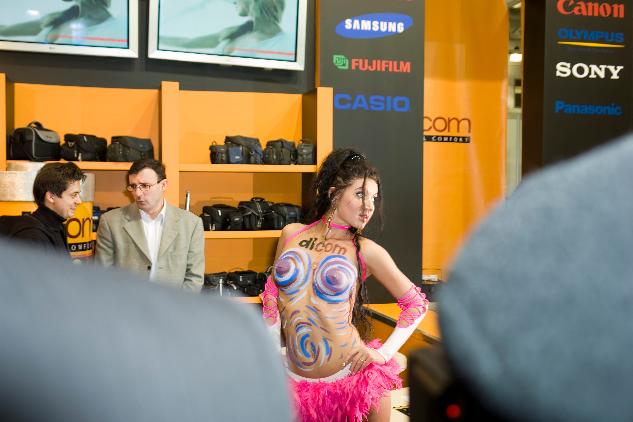 6 международная выставка Фотофорум 2006 — День 1: Часть 1. Фотограф — видеограф в Москве Дмитрий Менделеев