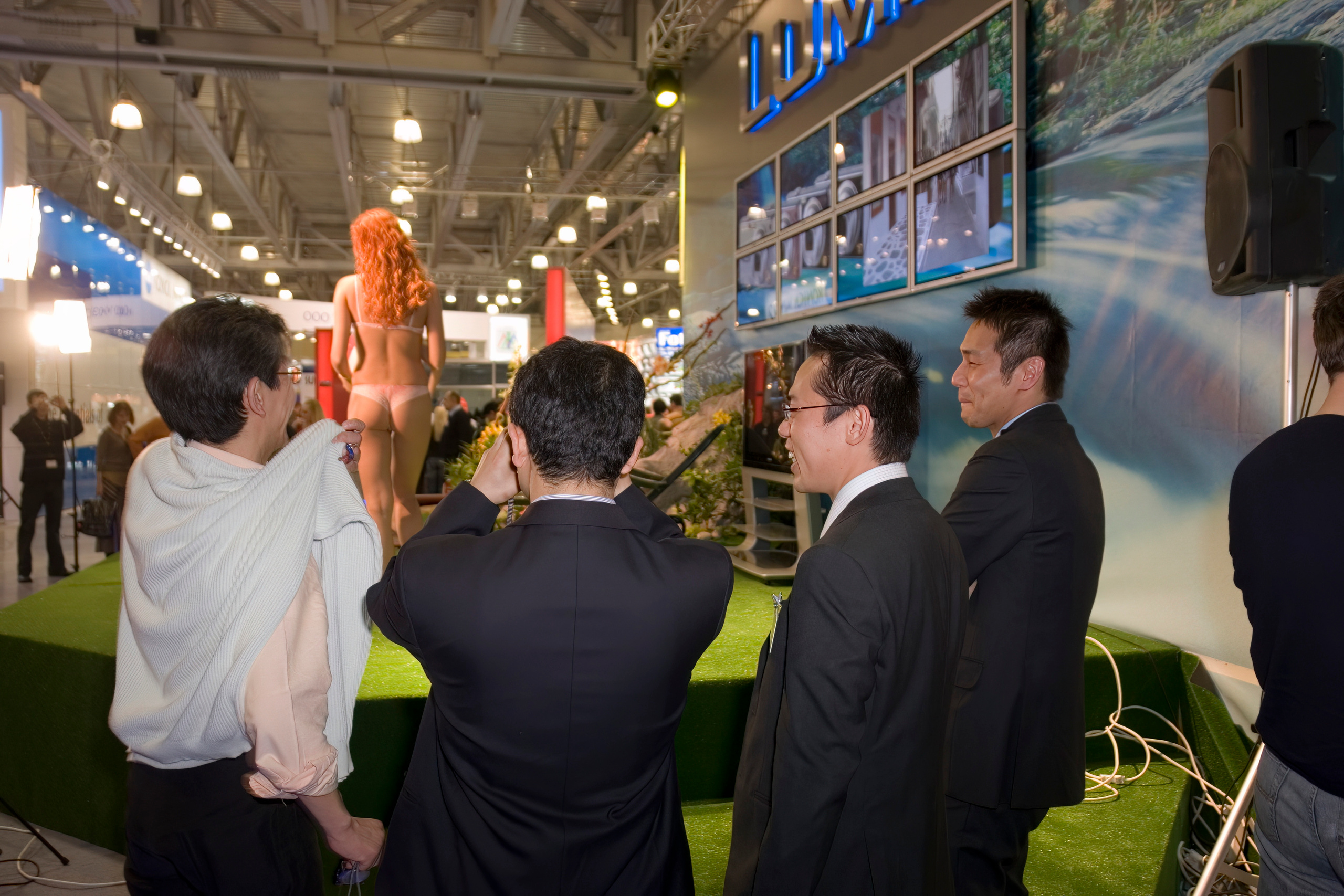 6 международная выставка Фотофорум 2006 — День 1: Часть 1. Фотограф — видеограф в Москве Дмитрий Менделеев