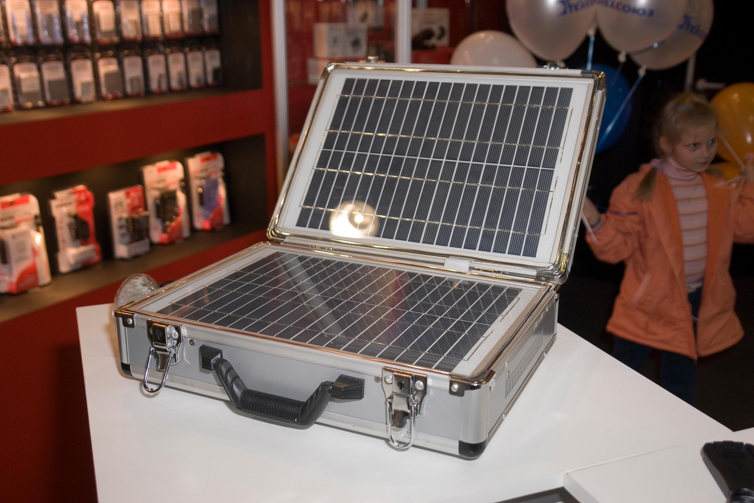 6 международная выставка Фотофорум 2006 — День 2: Часть 3. Фотограф — видеограф в Москве Дмитрий Менделеев