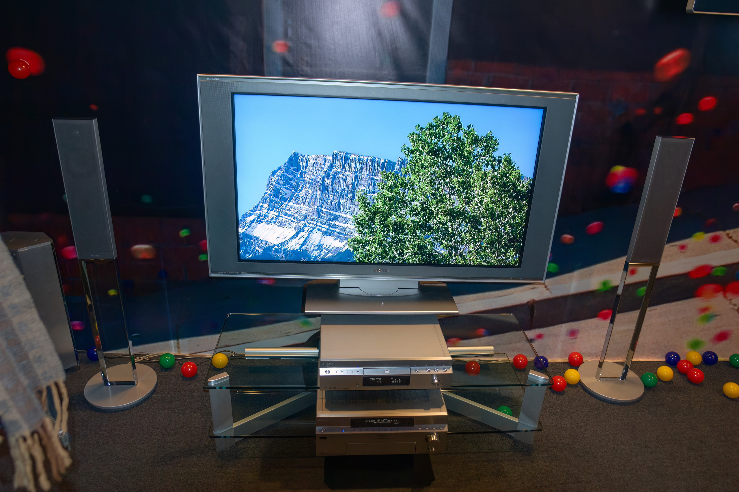 Уникальная выставка Hi-Fi HDI Show в 2006 в Ирис Конгресс Отеле. Фотограф — видеограф в Москве Дмитрий Менделеев