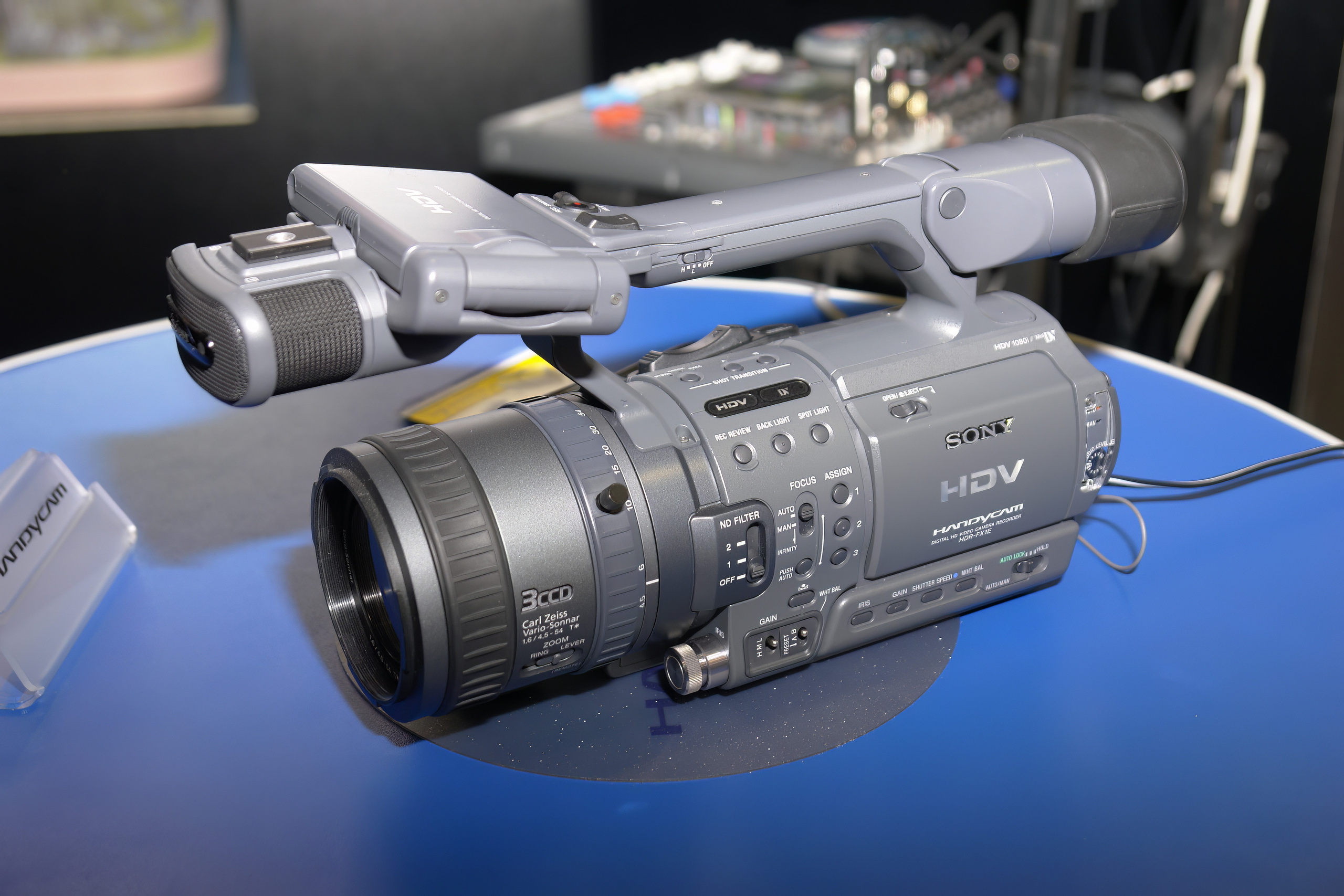 6 международная выставка Фотофорум 2006 — День 1: Часть 1. Фотограф — видеограф в Москве Дмитрий Менделеев