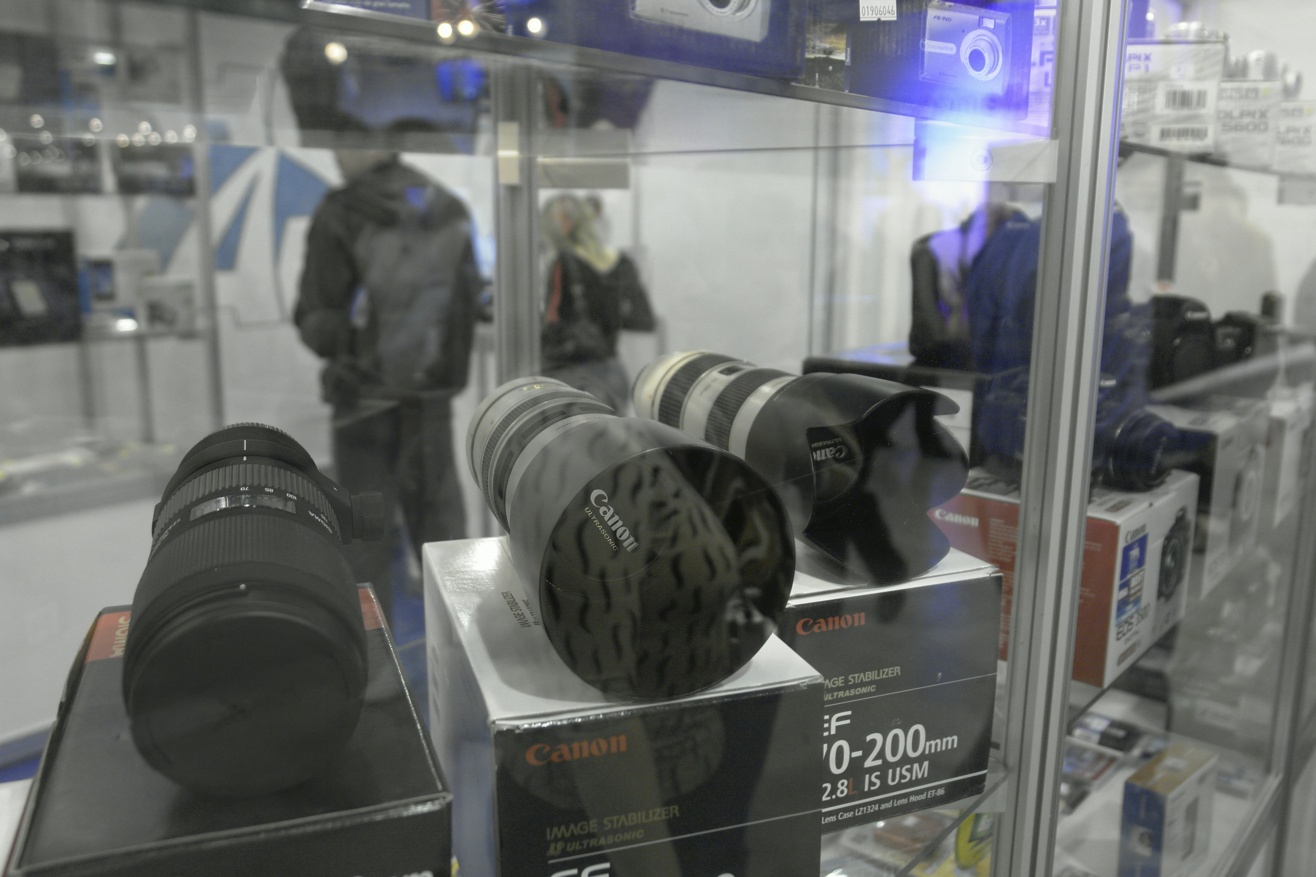 6 международная выставка Фотофорум 2006 — День 2: Часть 3. Фотограф — видеограф в Москве Дмитрий Менделеев