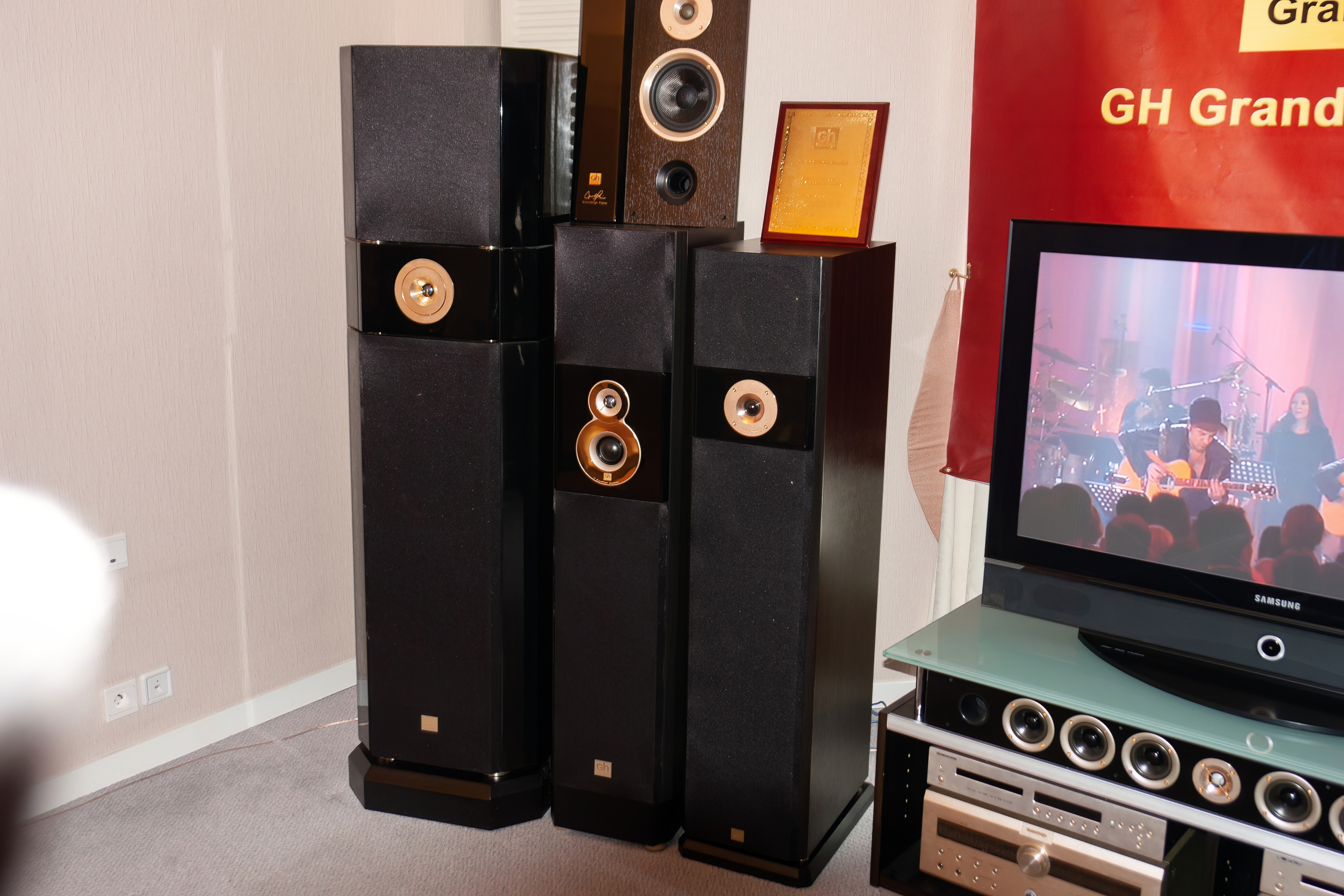 Уникальная выставка Hi-Fi HDI Show в 2006 в Ирис Конгресс Отеле. Фотограф — видеограф в Москве Дмитрий Менделеев