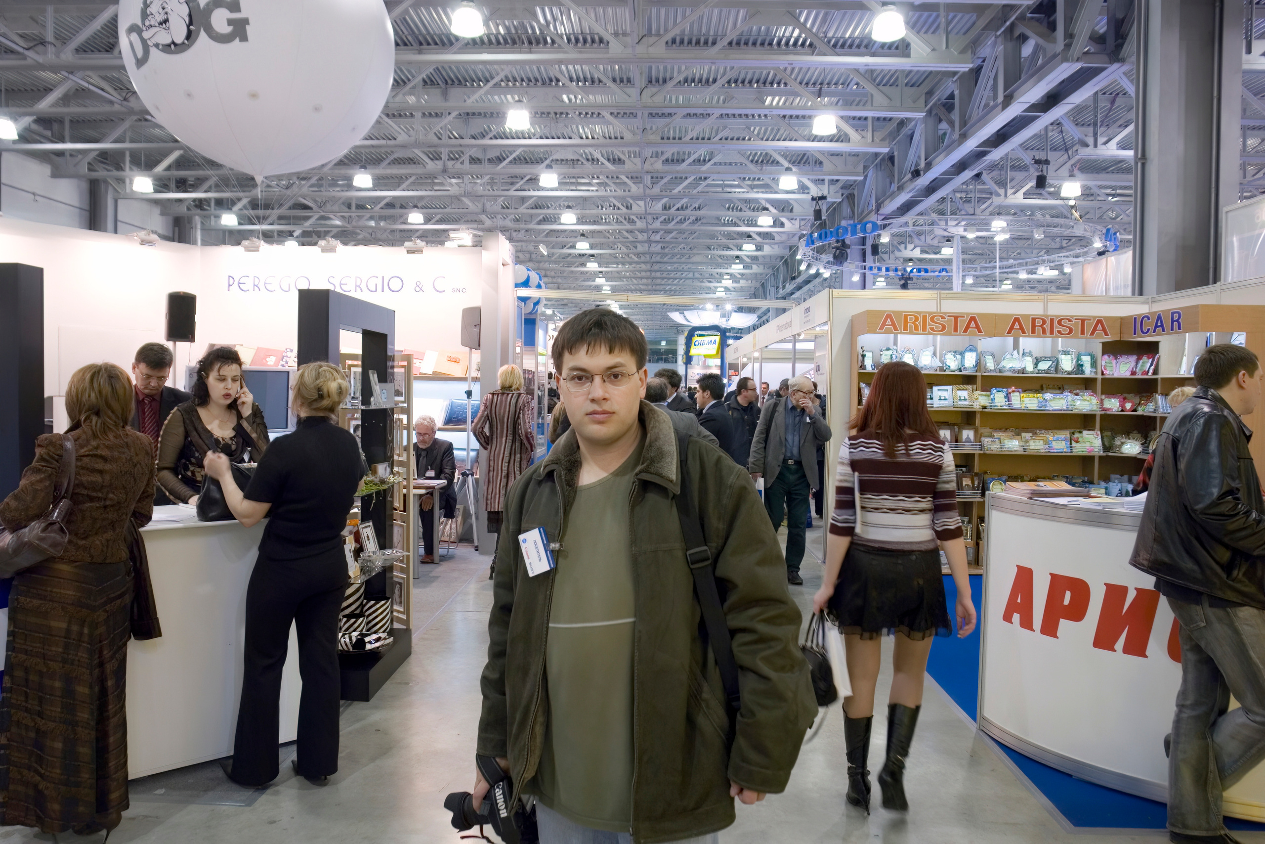 6 международная выставка Фотофорум 2006 — День 1: Часть 1. Фотограф — видеограф в Москве Дмитрий Менделеев