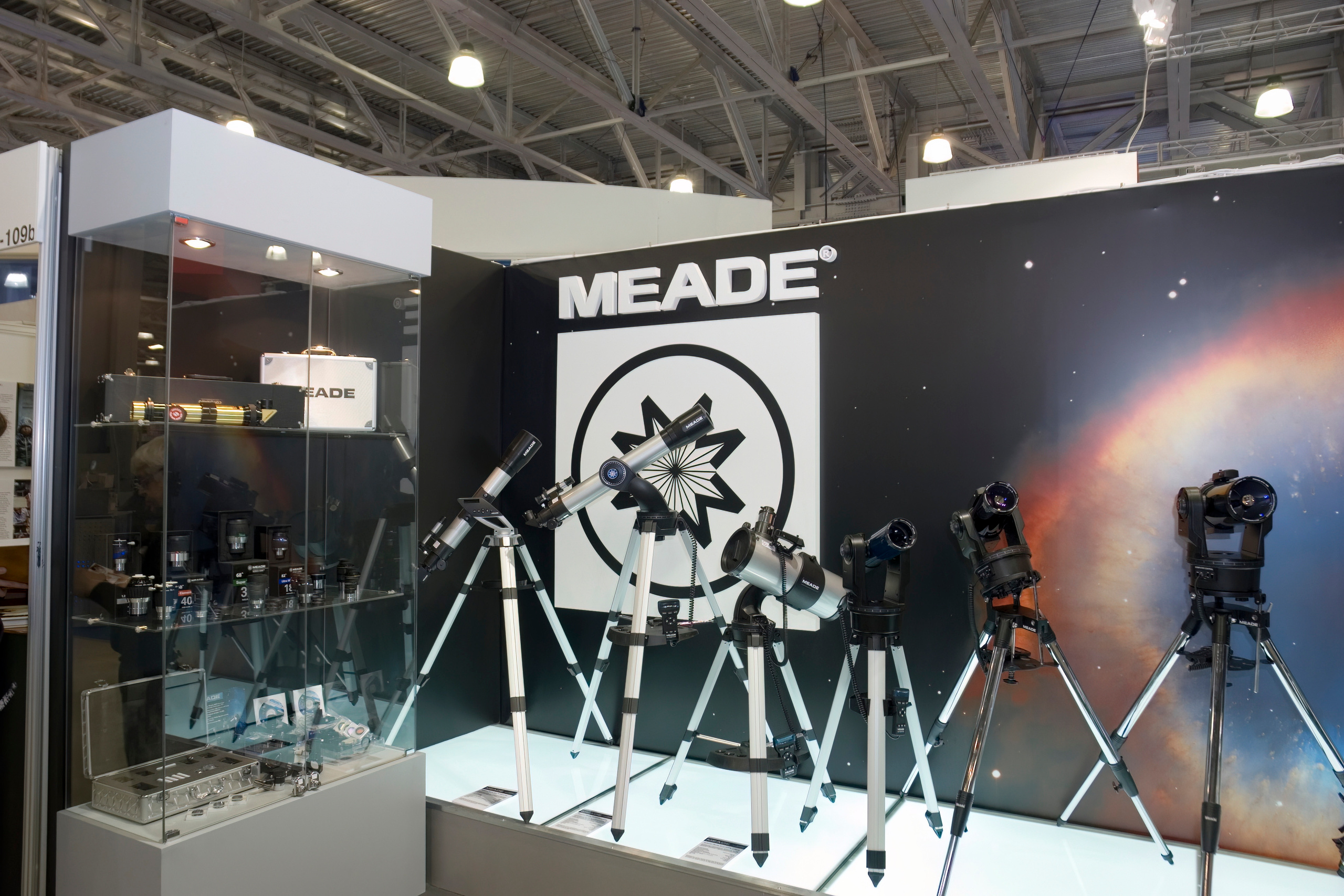 6 международная выставка Фотофорум 2006 — День 1: Часть 1. Фотограф — видеограф в Москве Дмитрий Менделеев