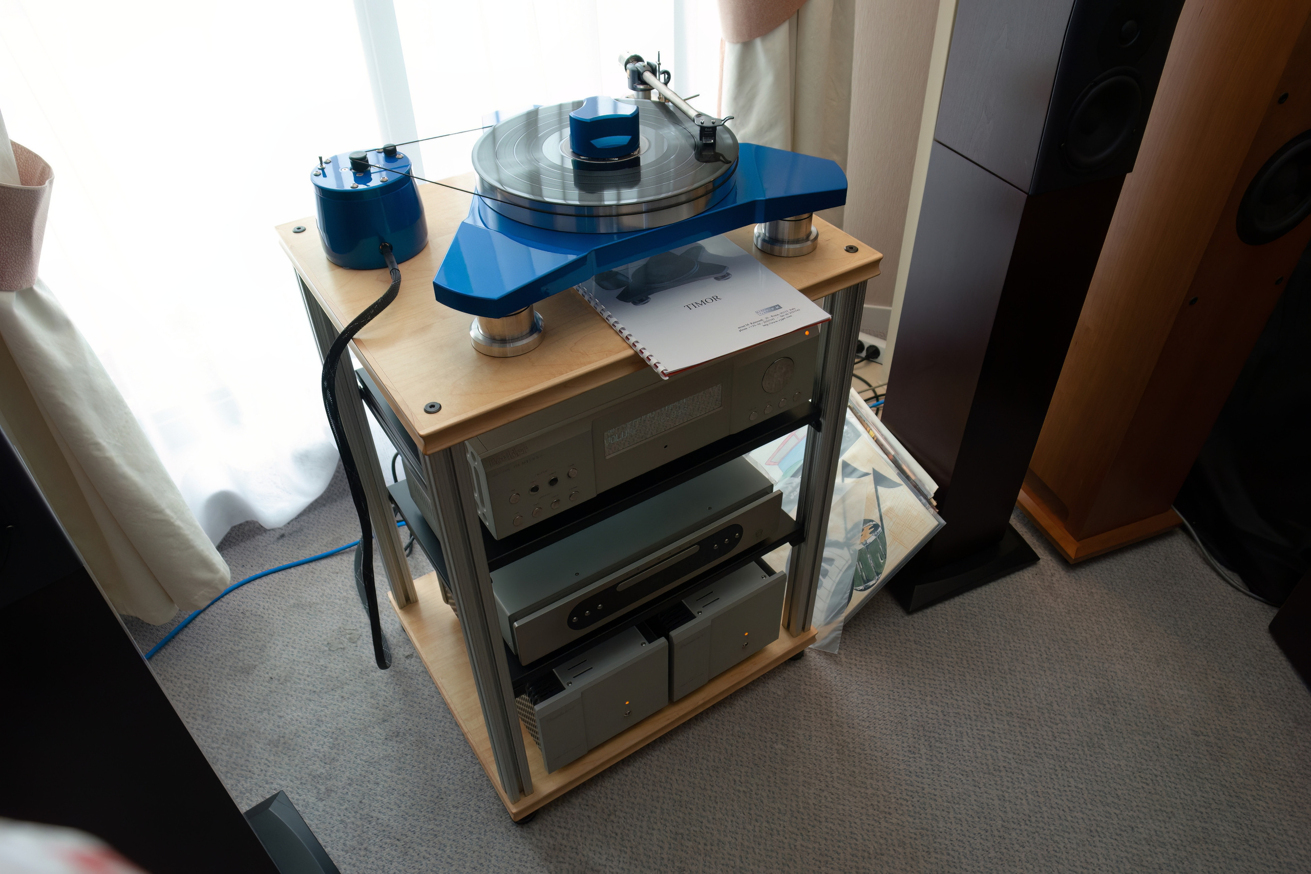 Уникальная выставка Hi-Fi HDI Show в 2006 в Ирис Конгресс Отеле. Фотограф — видеограф в Москве Дмитрий Менделеев