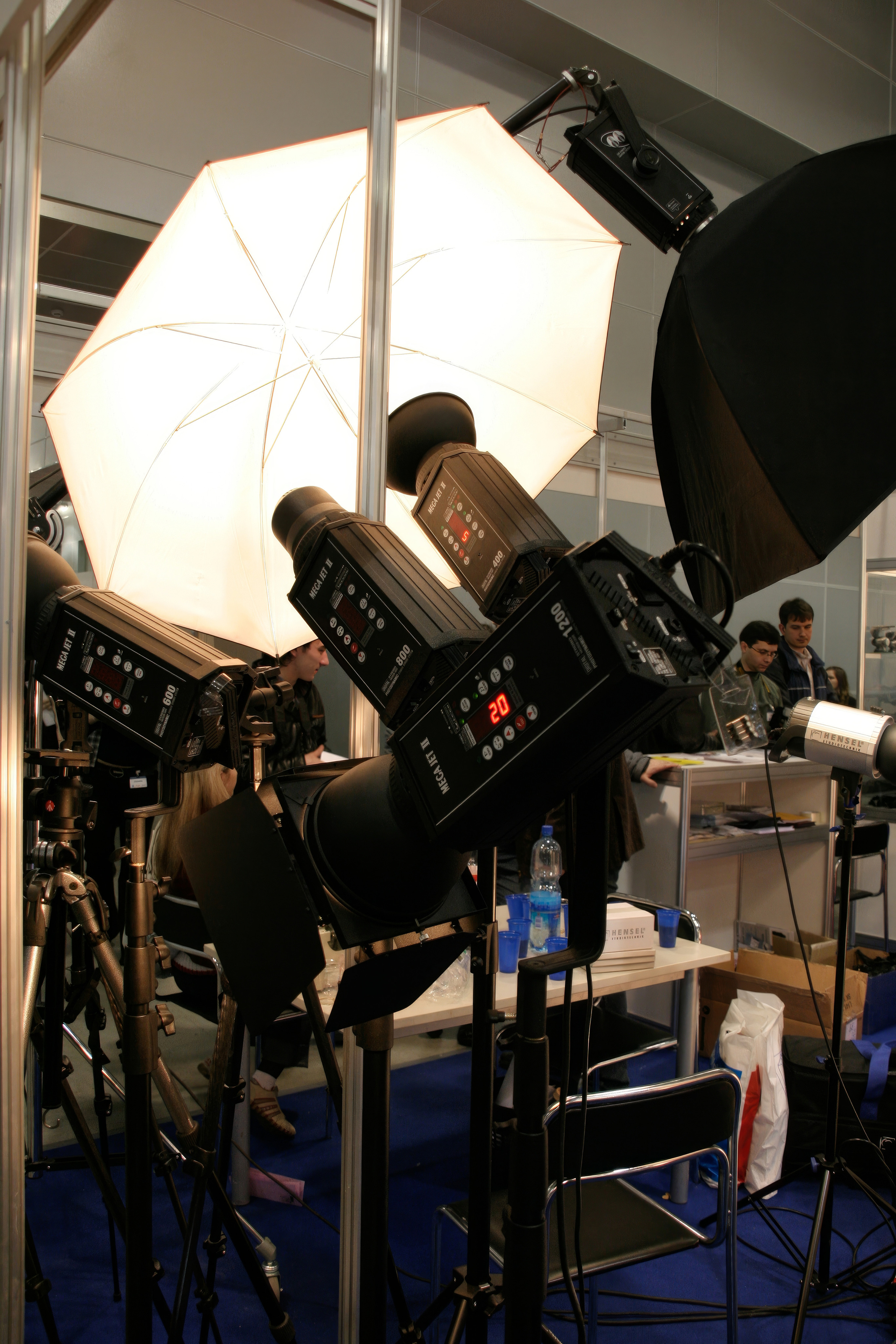 6 международная выставка в Крокус Экспо Фотофорум 2006 — День 1: Часть. Фотограф — видеограф в Москве Дмитрий Менделеев