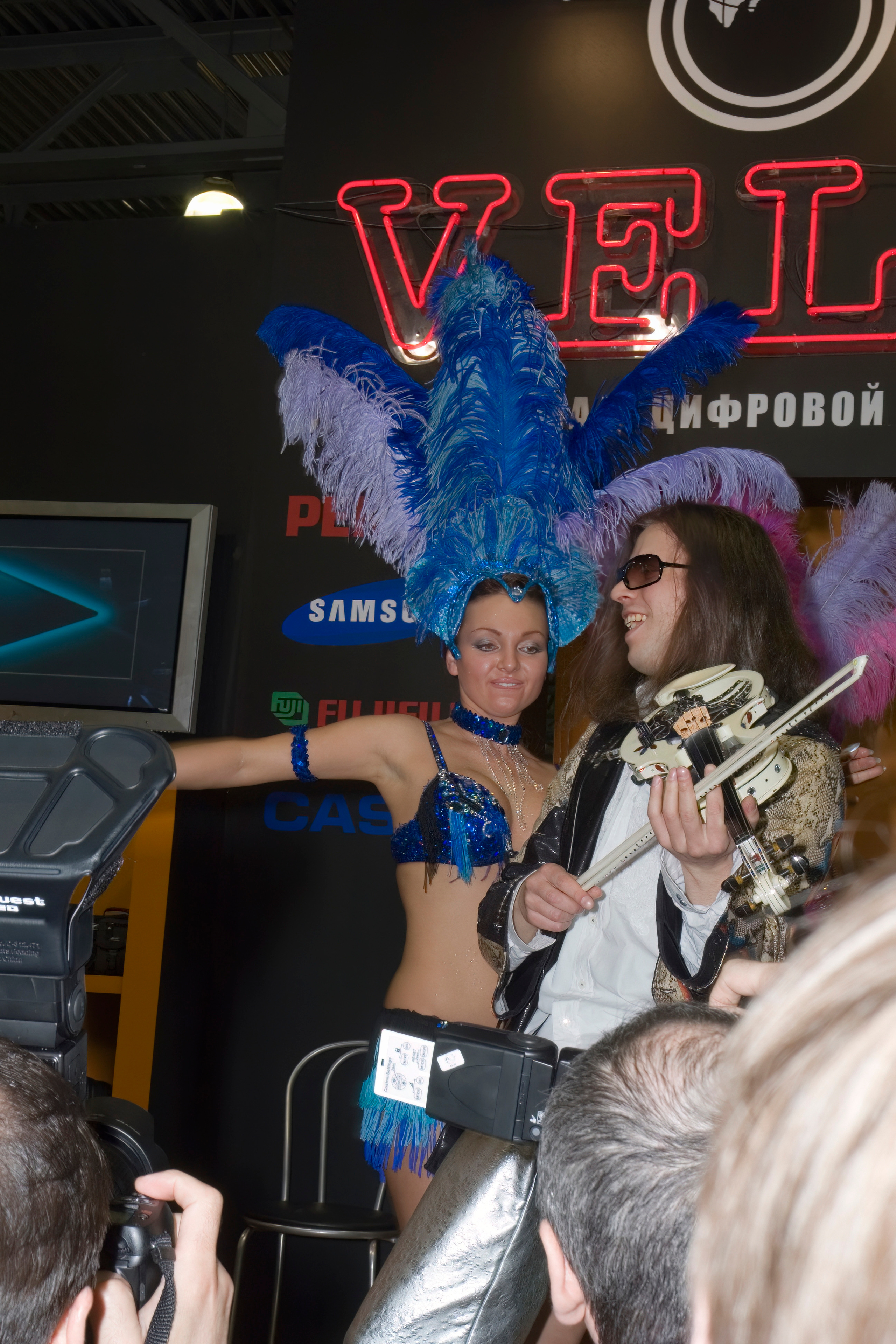 6 международная выставка Фотофорум 2006 — День 1: Часть 1. Фотограф — видеограф в Москве Дмитрий Менделеев