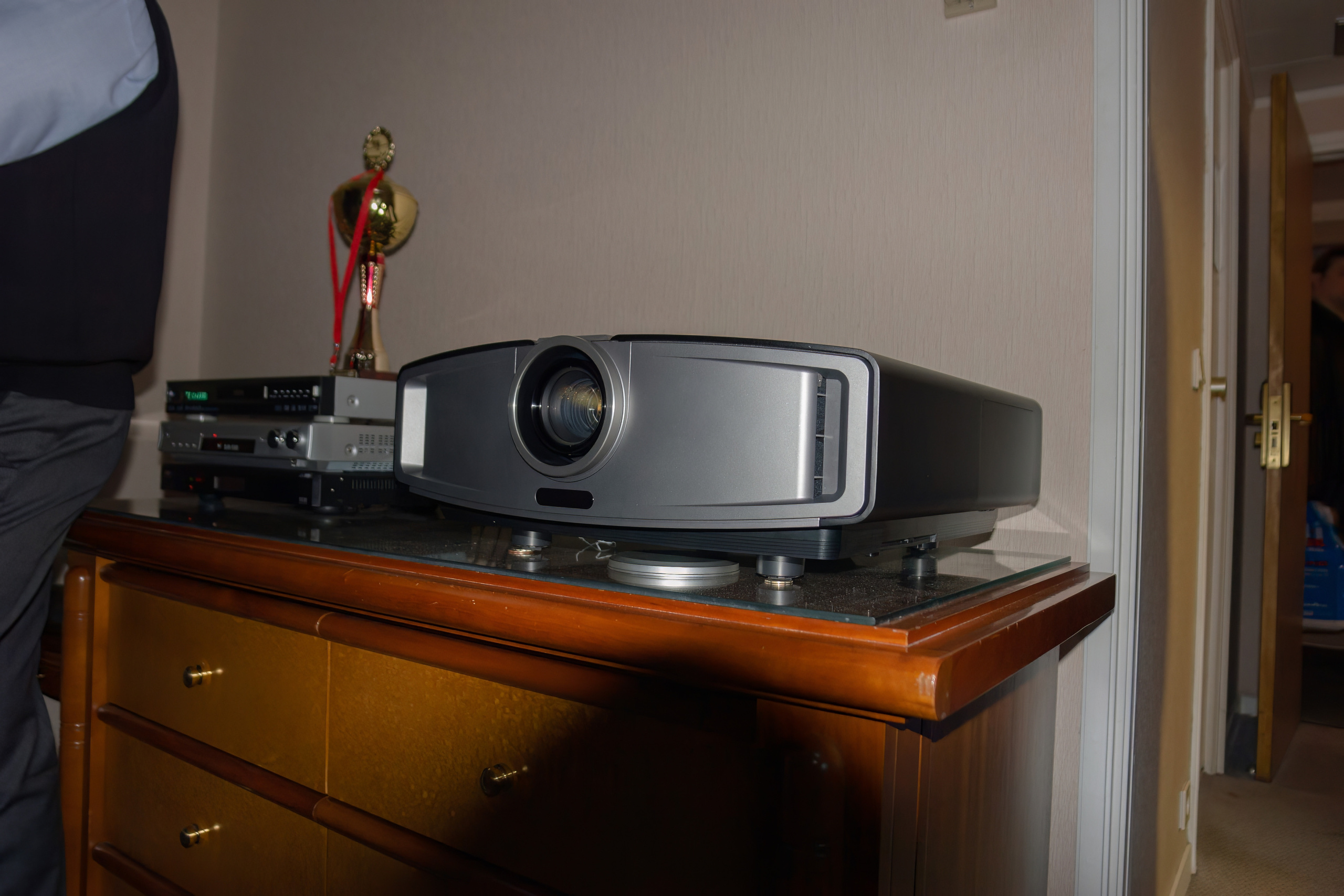 Уникальная выставка Hi-Fi HDI Show в 2006 в Ирис Конгресс Отеле. Фотограф — видеограф в Москве Дмитрий Менделеев