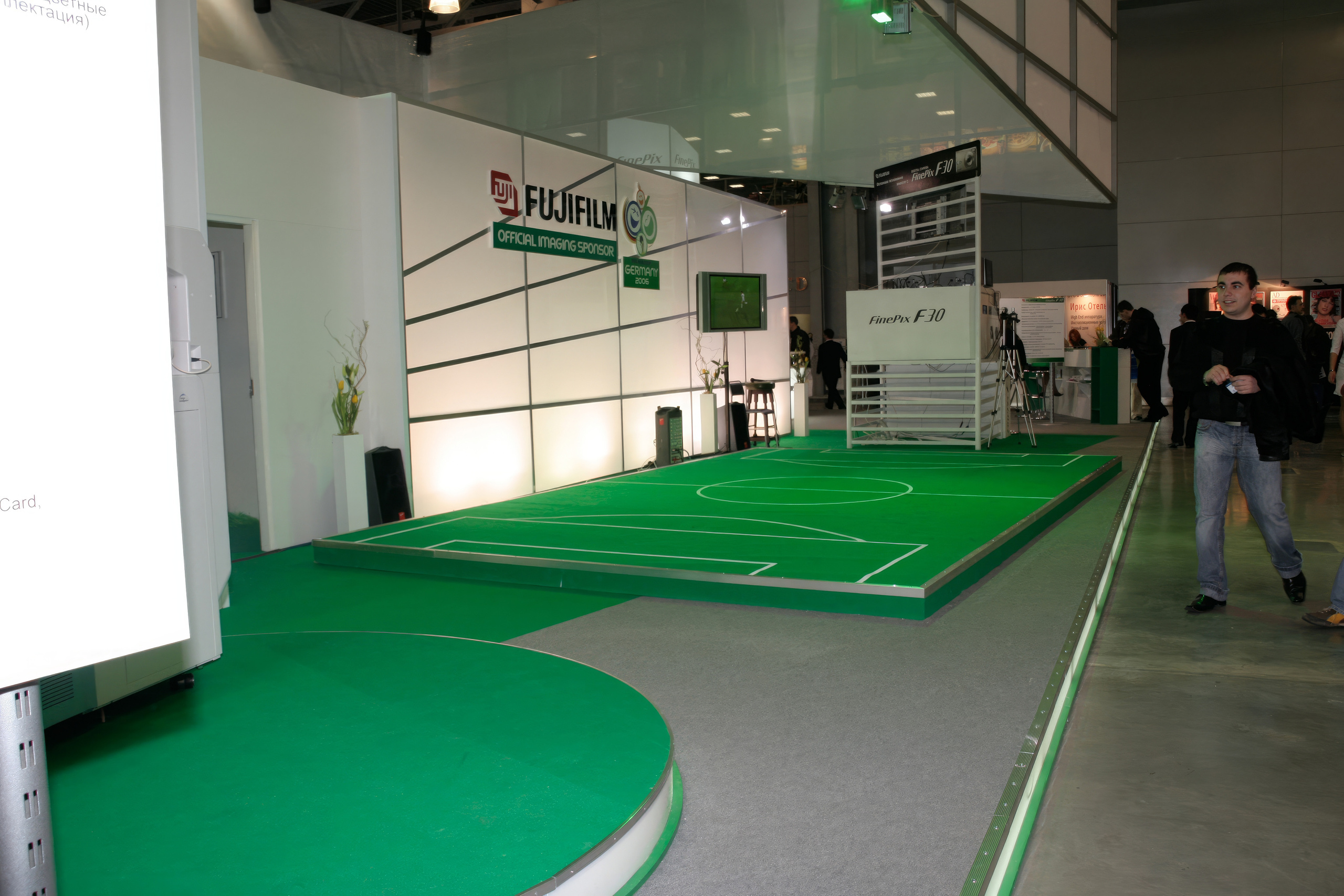 6 международная выставка в Крокус Экспо Фотофорум 2006 — День 1: Часть. Фотограф — видеограф в Москве Дмитрий Менделеев