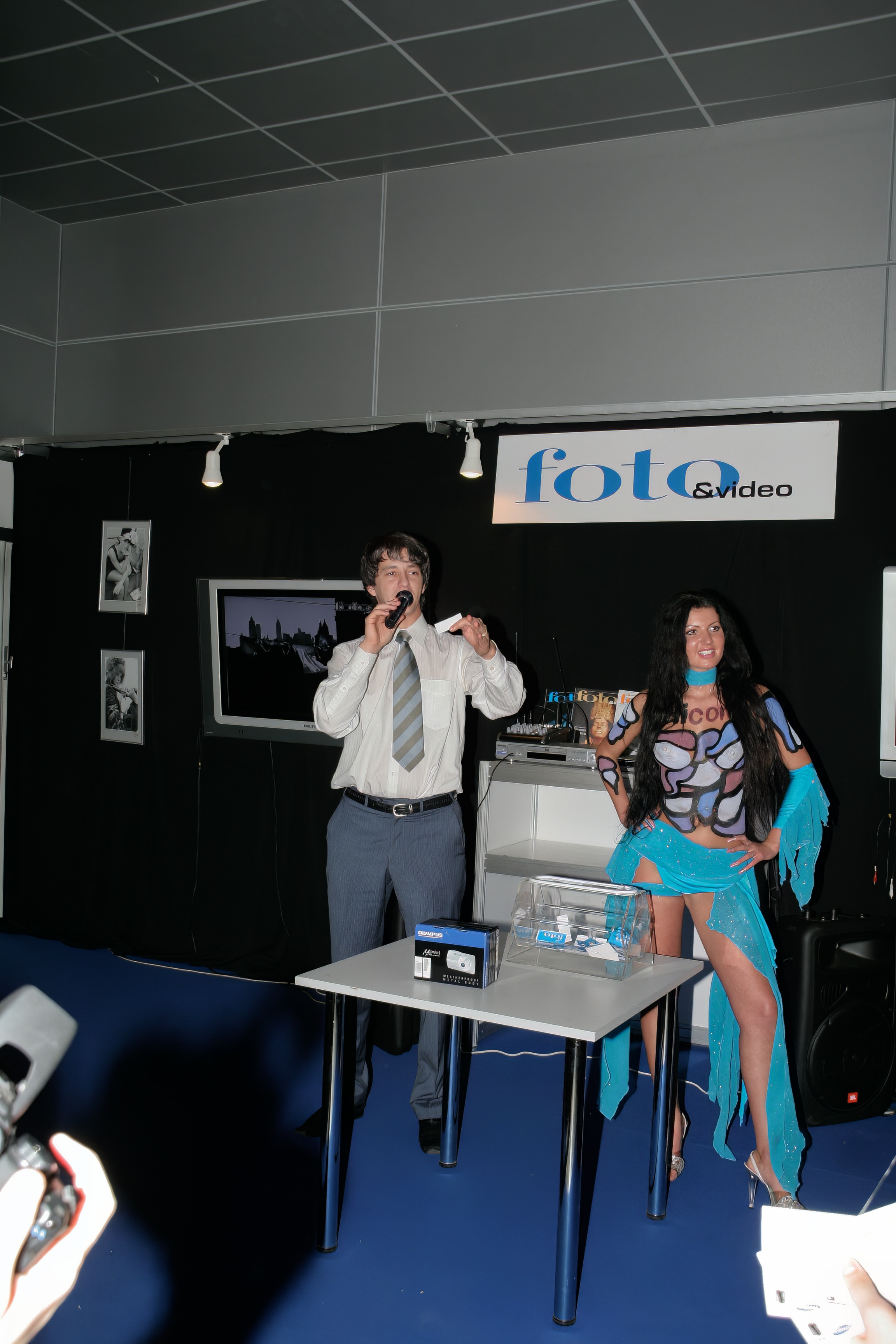 6 международная выставка Фотофорум 2006 — День 2: Часть 4. Фотограф — видеограф в Москве Дмитрий Менделеев