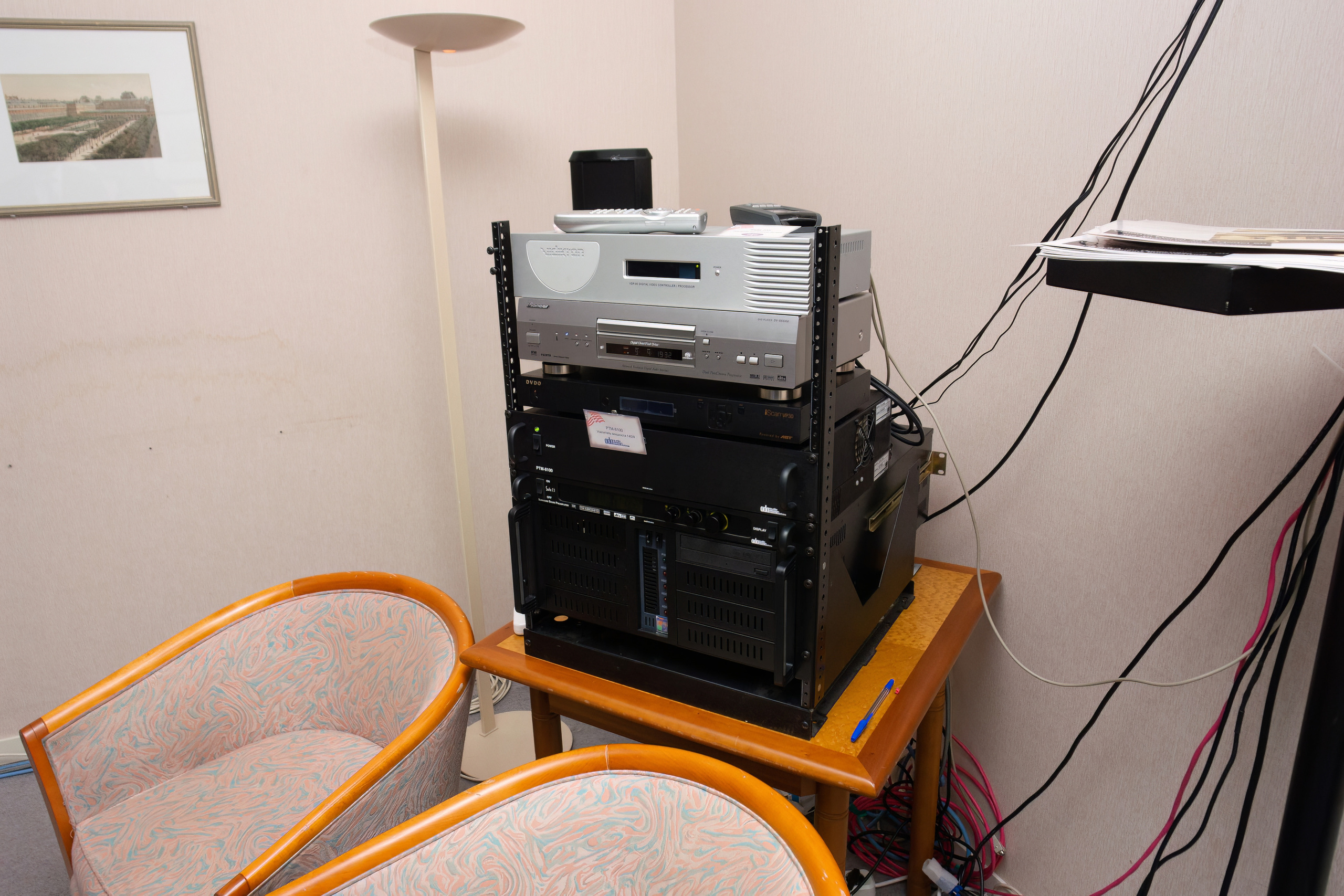 Уникальная выставка Hi-Fi HDI Show в 2006 в Ирис Конгресс Отеле. Фотограф — видеограф в Москве Дмитрий Менделеев