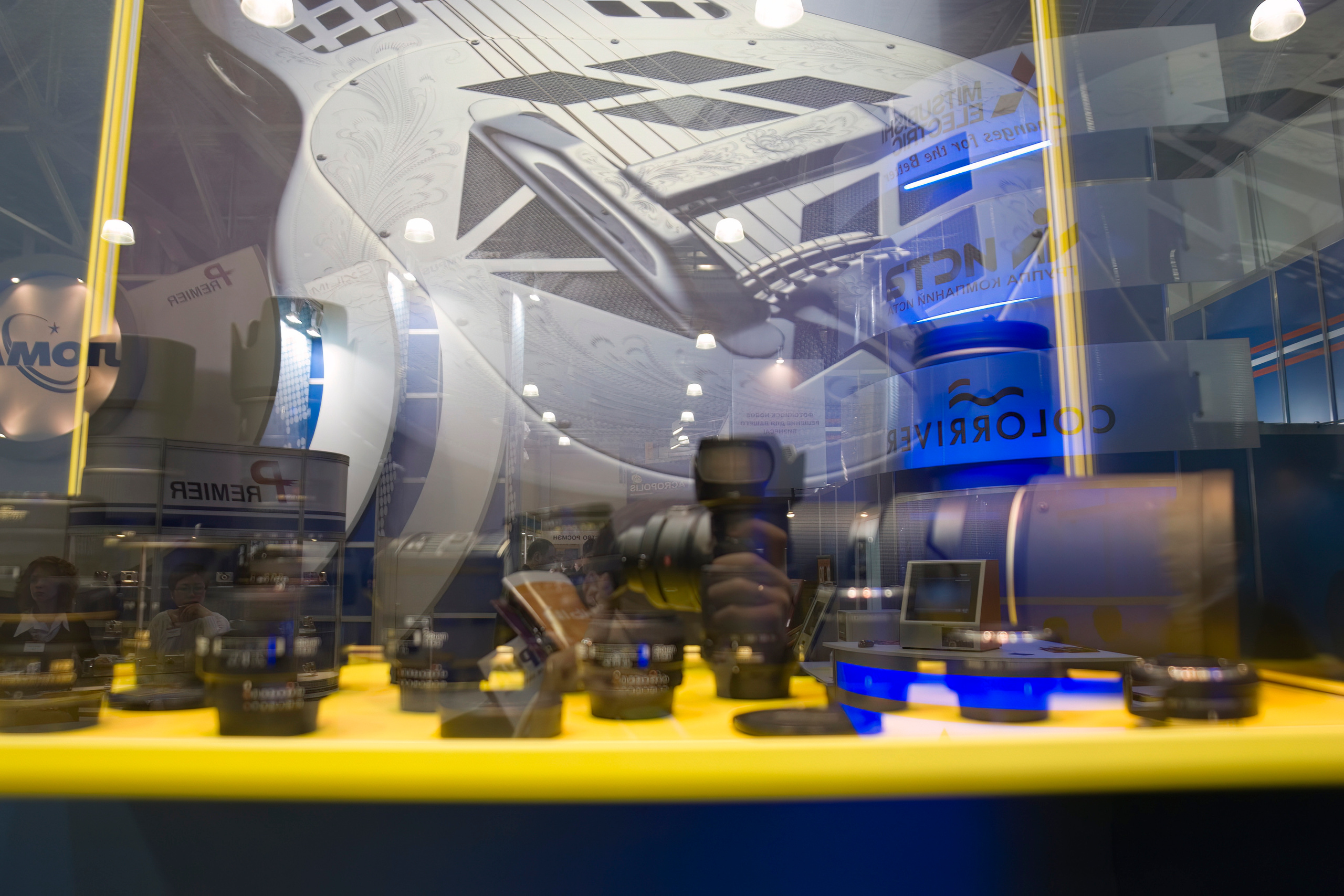 6 международная выставка Фотофорум 2006 — День 1: Часть 1. Фотограф — видеограф в Москве Дмитрий Менделеев