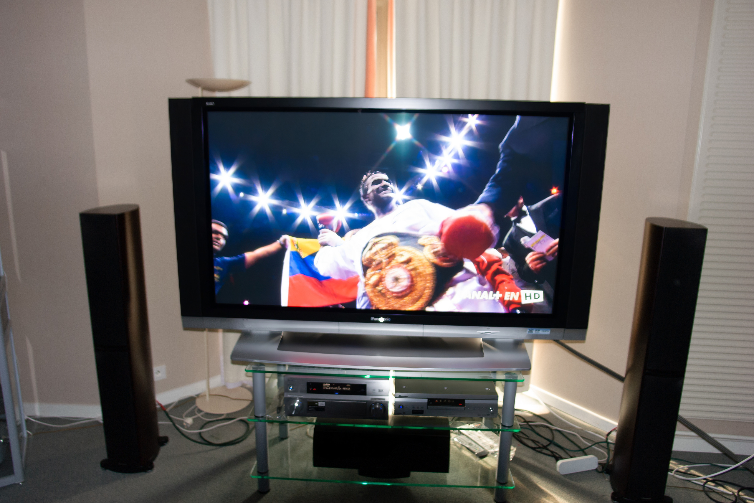 Уникальная выставка Hi-Fi HDI Show в 2006 в Ирис Конгресс Отеле. Фотограф — видеограф в Москве Дмитрий Менделеев