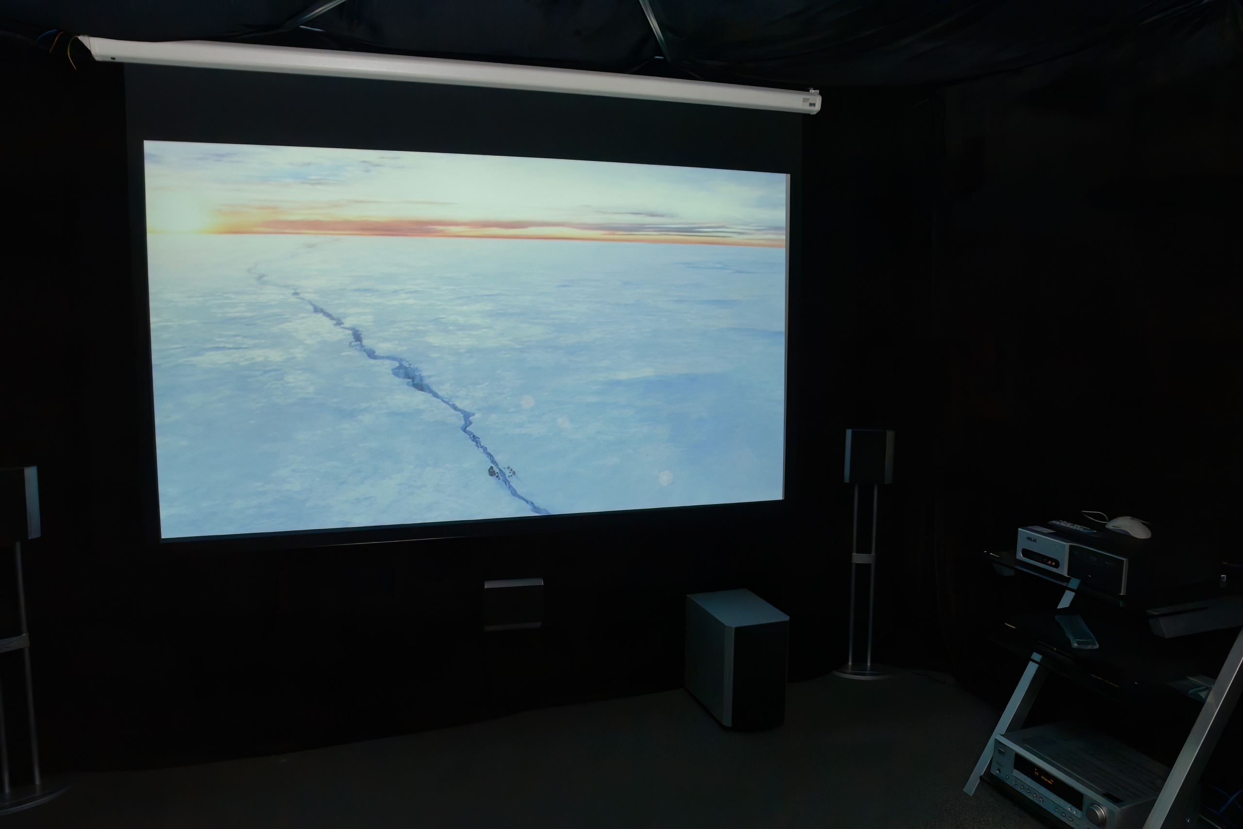 Уникальная выставка Hi-Fi HDI Show в 2006 в Ирис Конгресс Отеле. Фотограф — видеограф в Москве Дмитрий Менделеев