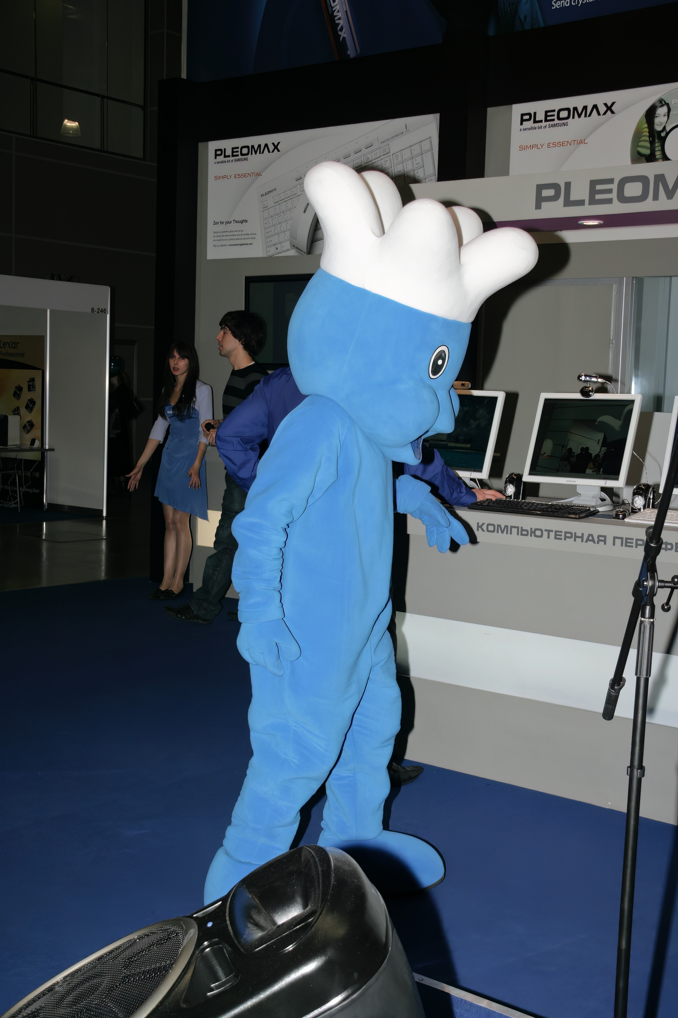 6 международная выставка Фотофорум 2006 — День 2: Часть 4. Фотограф — видеограф в Москве Дмитрий Менделеев