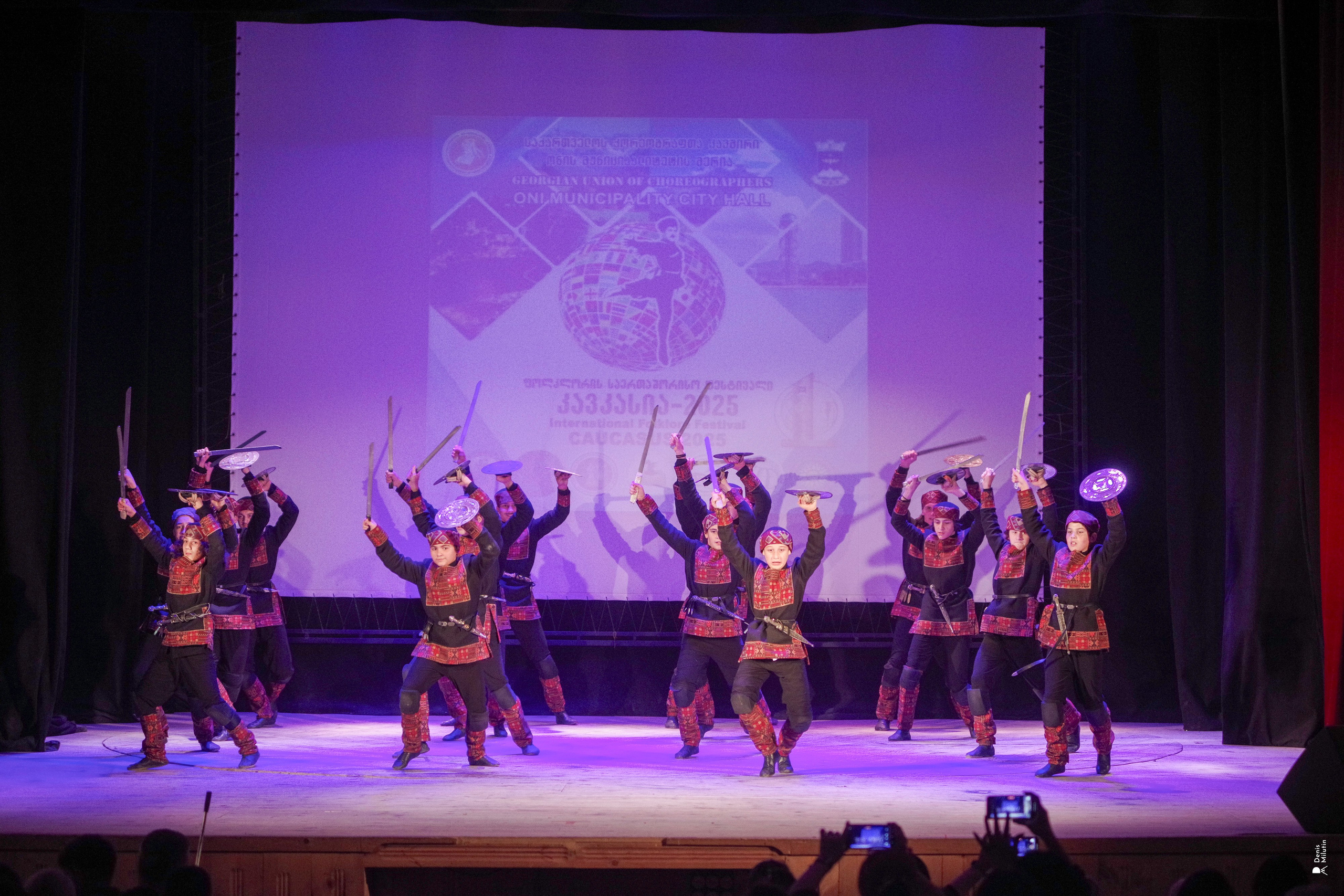 Танцы в прекрасном Они. Портретный фотограф Денис Милютин