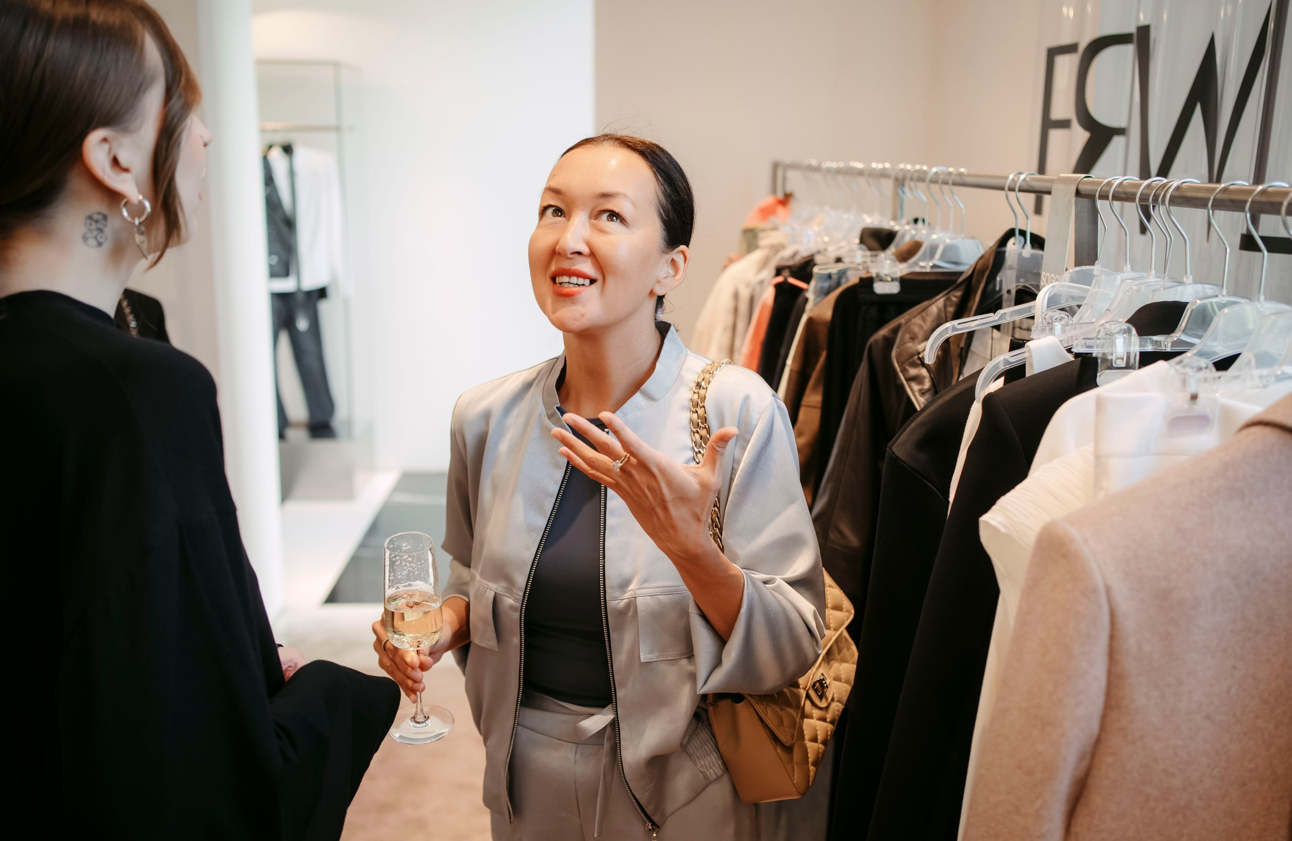 YULIAWAVE х FRWL. Саша Копылов, фотограф в Казани