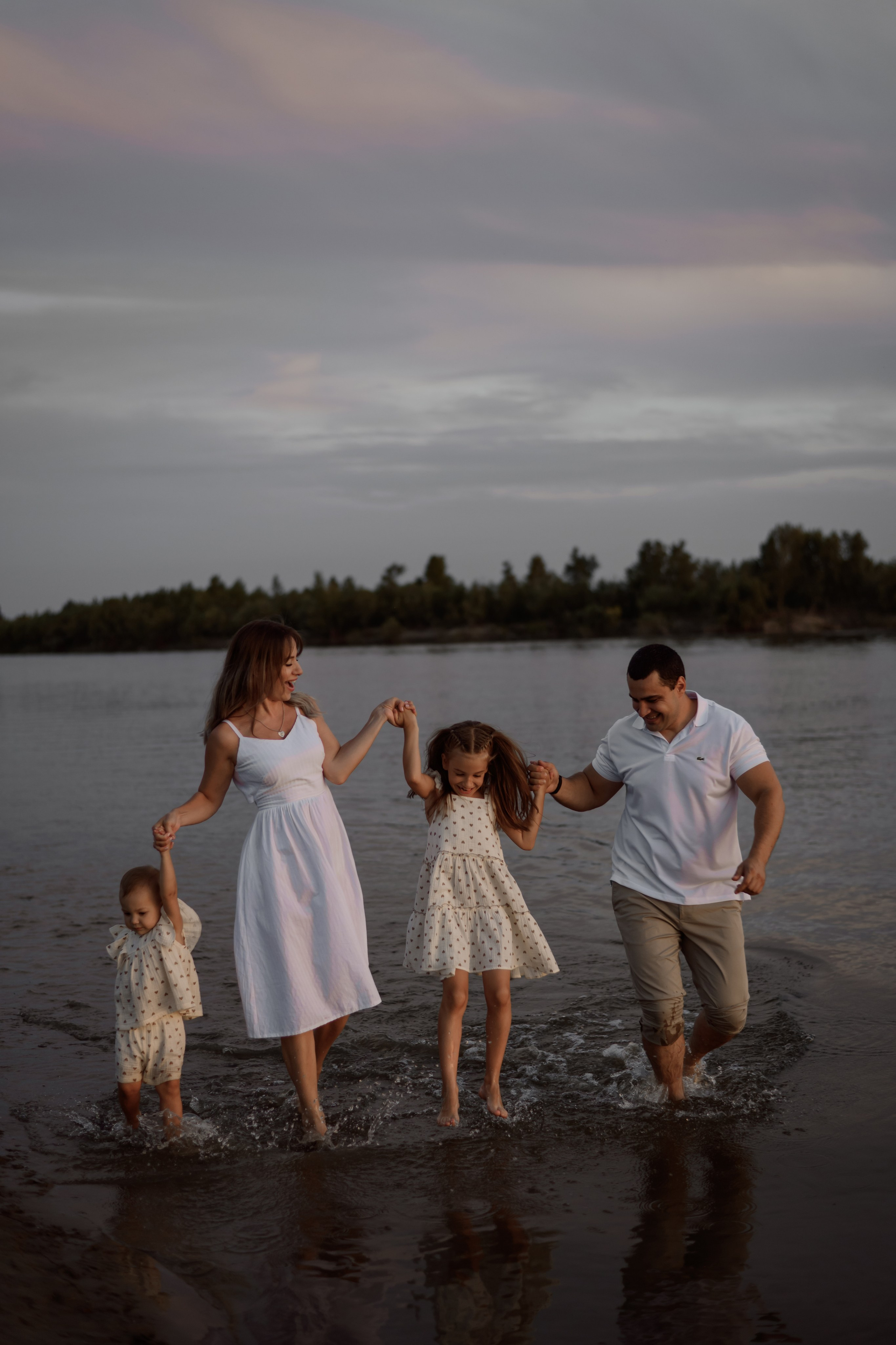 Семейные истории. Свадебный фотограф в г. Астрахань. Так же выезжаю в другие города