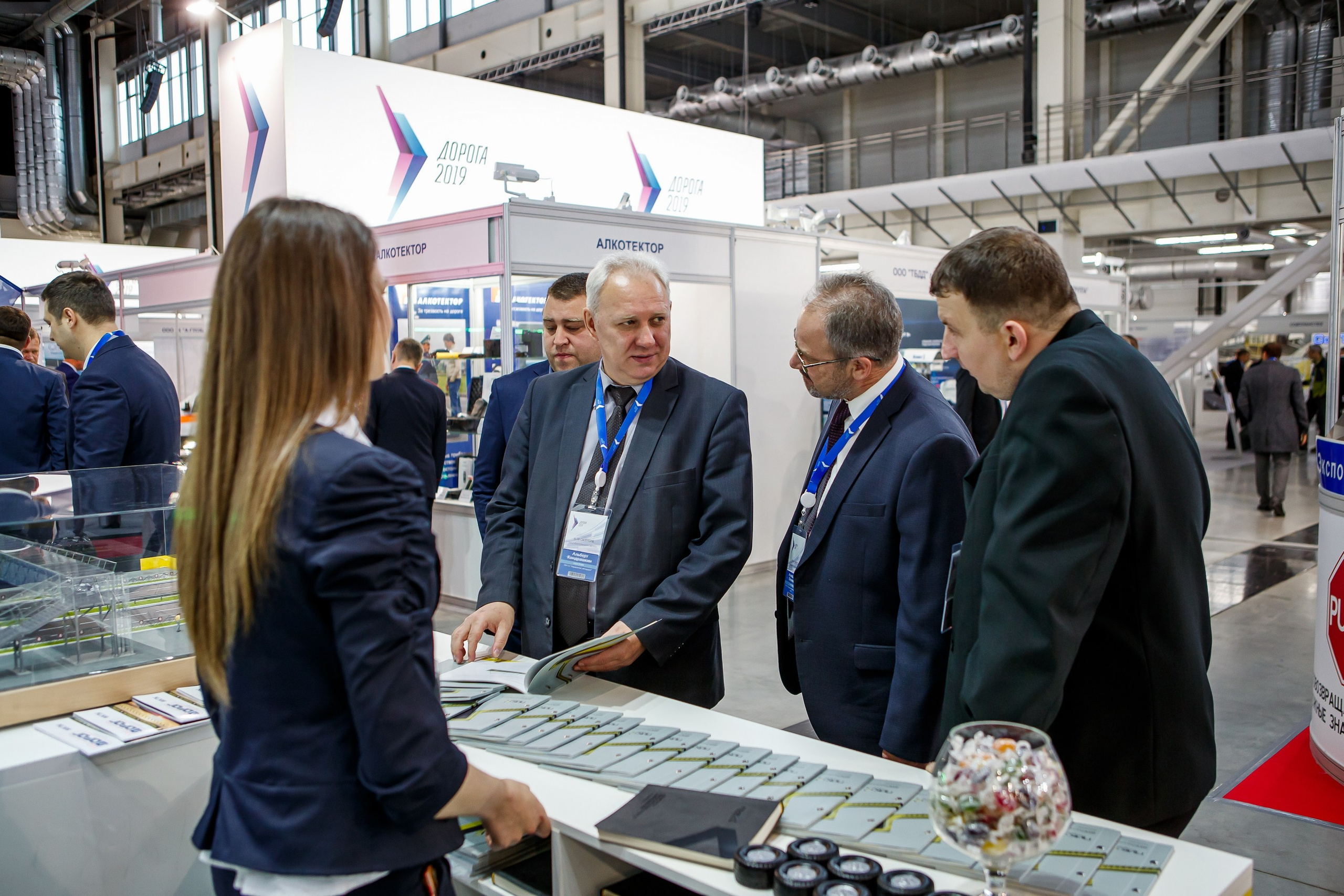 Фотосъёмка работы стенда для Предприятия ПИК. Фотограф на выставку в Москве