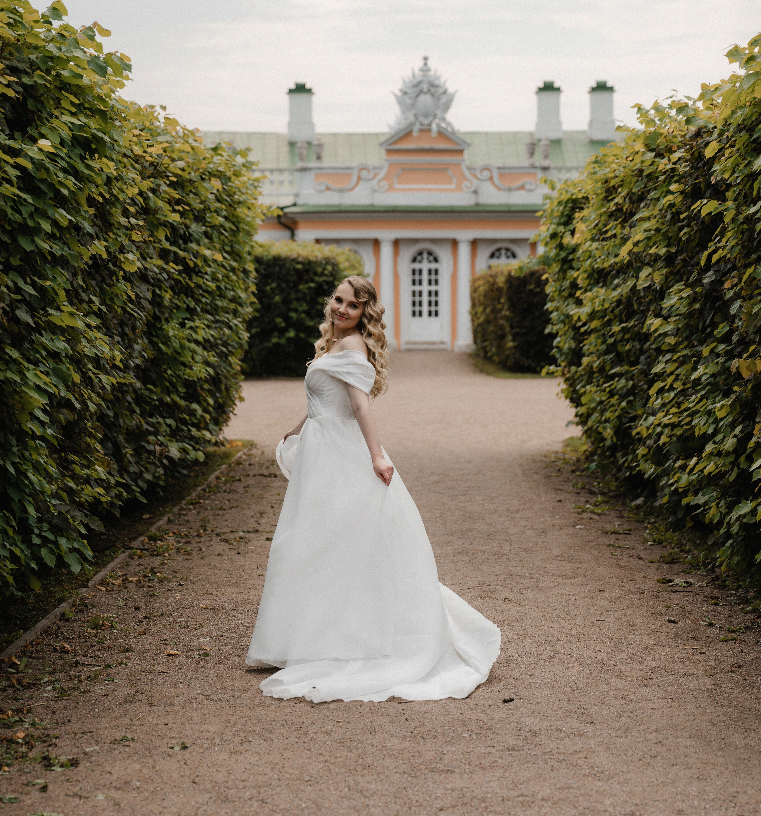 Илья и Ольга.Кусково. Свадебный фотограф Раменское-Москва