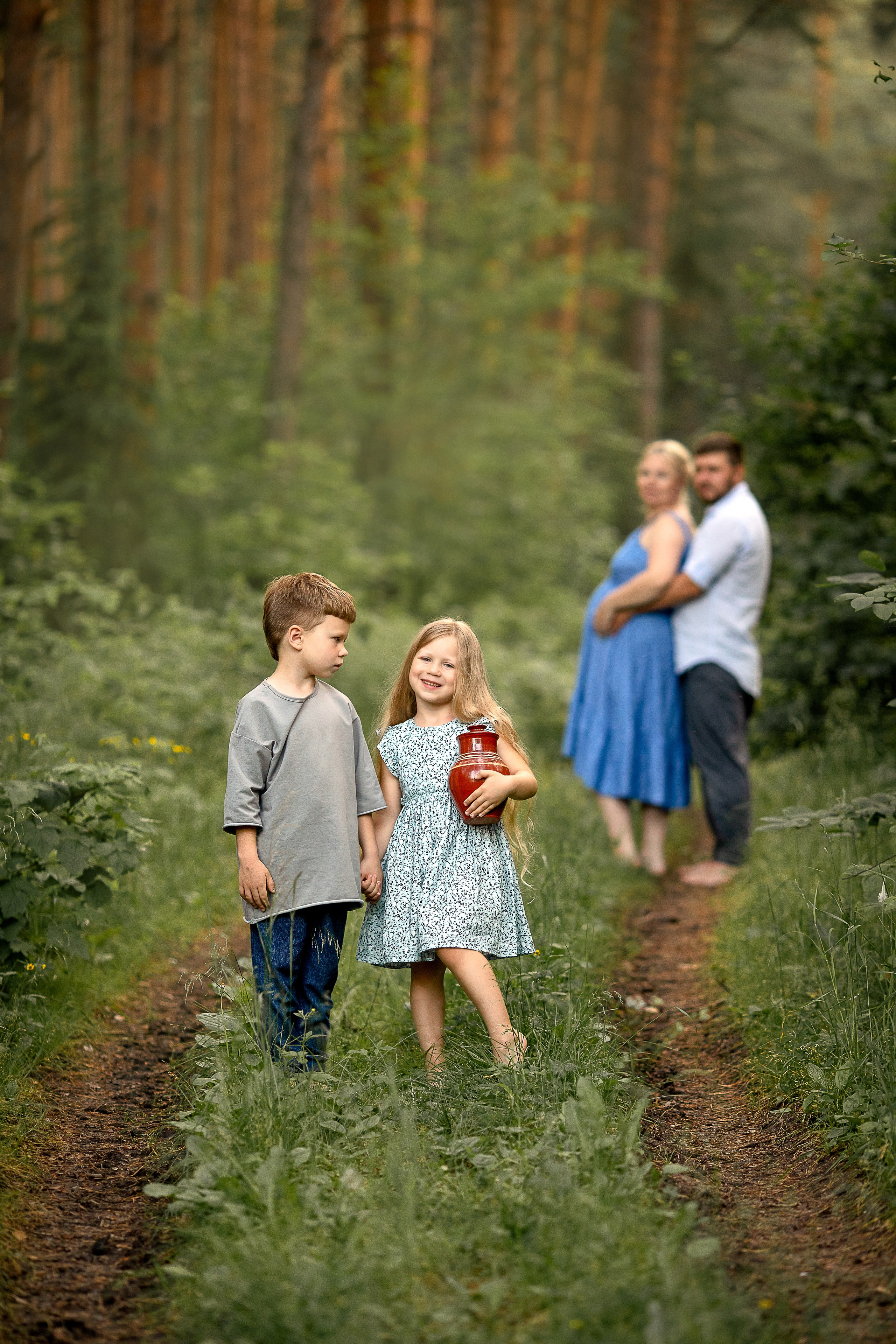 Солнце сквозь сосны-великаны. Детский и семейный фотограф в Красноярске Елена Коровкина