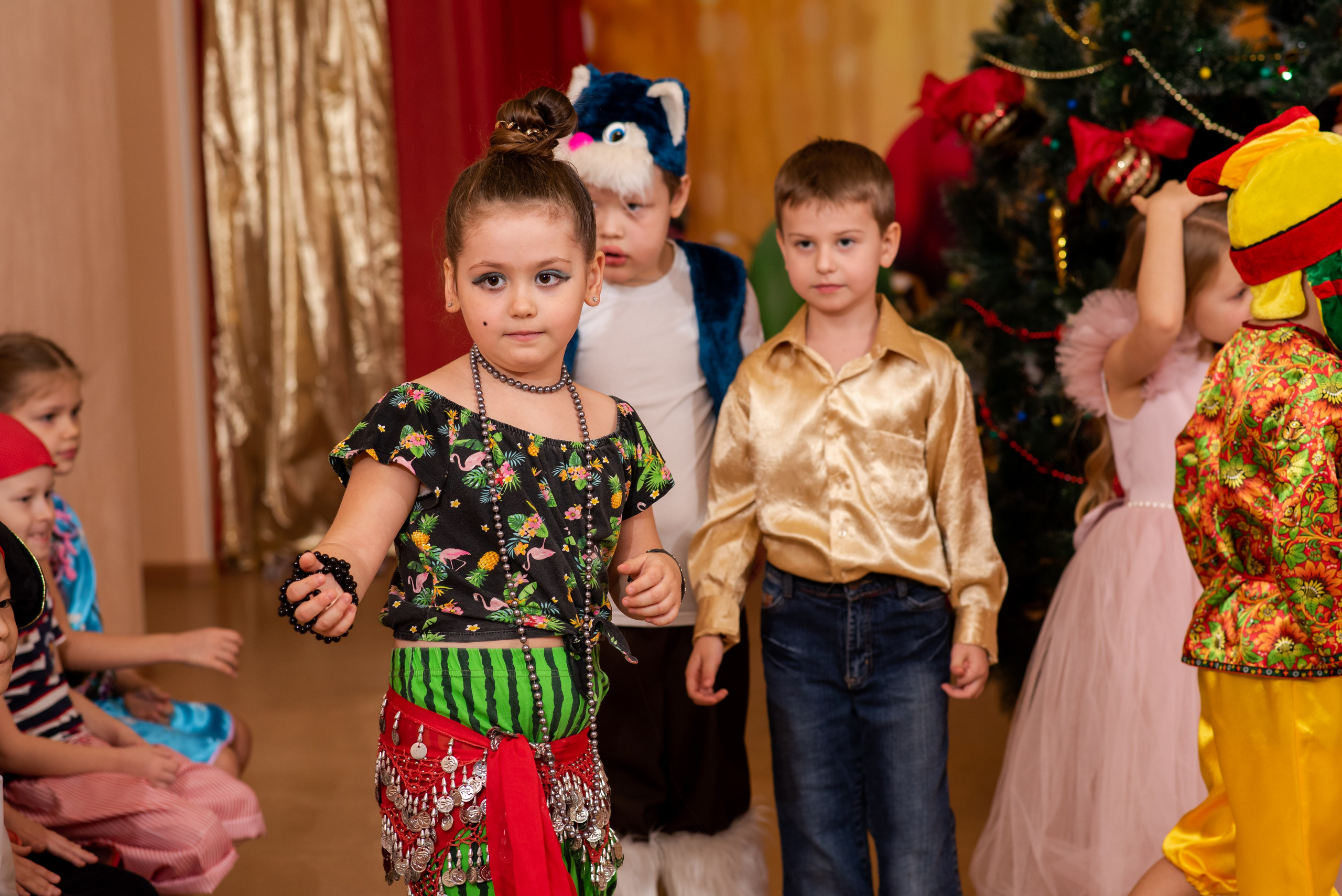 Новогодний утренник в детском саду 276. Выпускные альбомы в Севастополе, Крыму и Екатеринбурге