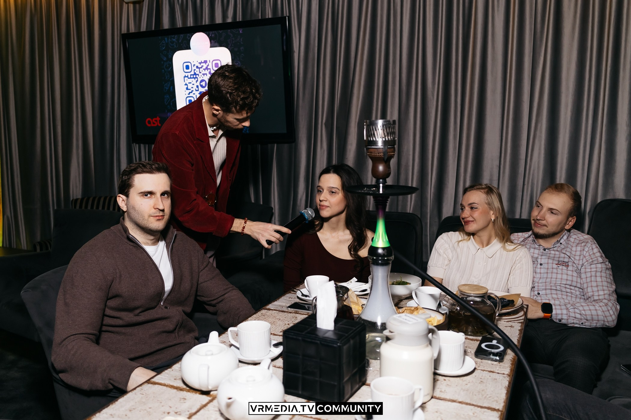 Вечер в караоке-баре «Volna»