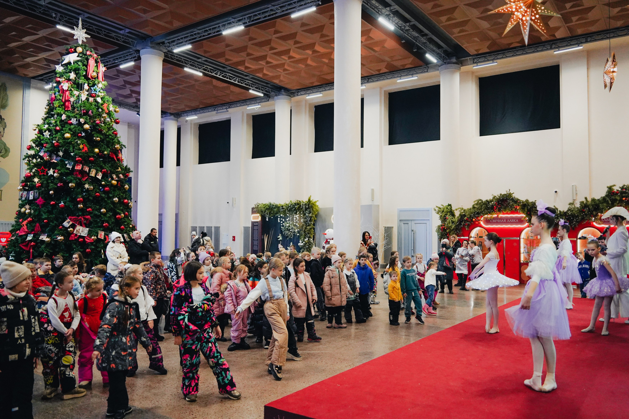 «Зимняя фантазия» на Ивановском железнодорожном вокзале. Спортивный и репортажный фотограф в Иваново Сергей Силкин