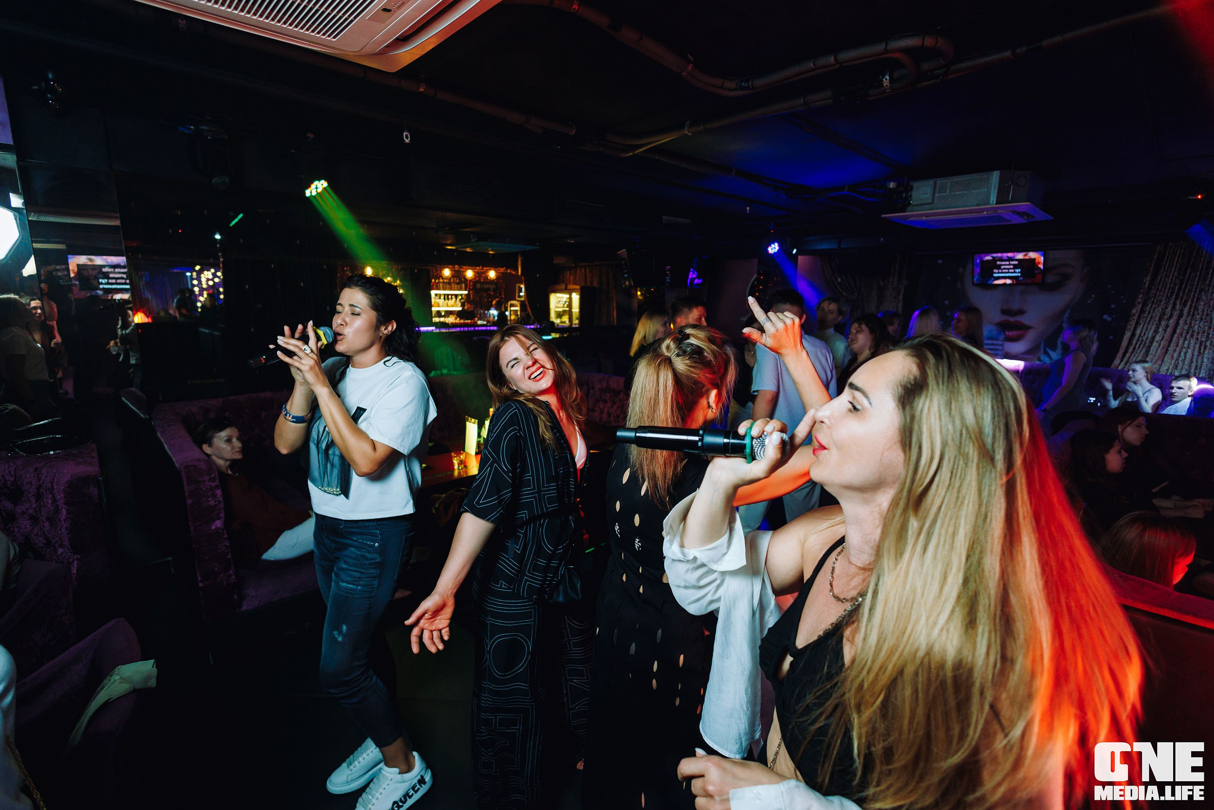 Фоторепортаж из караоке-клуба Эйфория. One Media Life: фоторепортажи, фотоотчеты с мероприятий и заведений