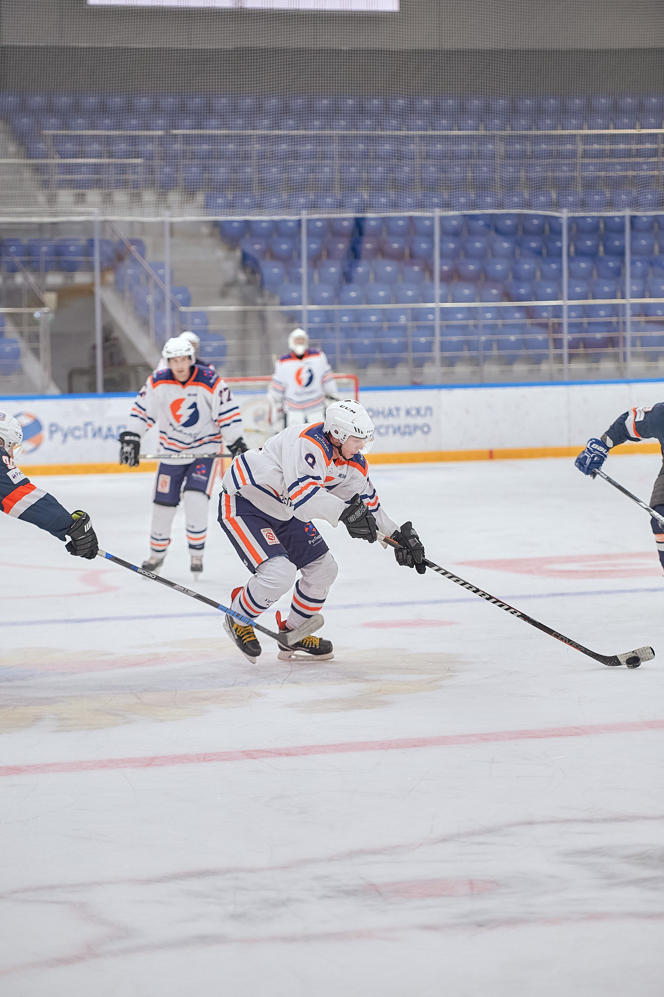 Портфолио репортажной фотосъёмки: Кристалл арена — Хоккей — РусГидро. Фотограф Яковлев Роман — Красноярск