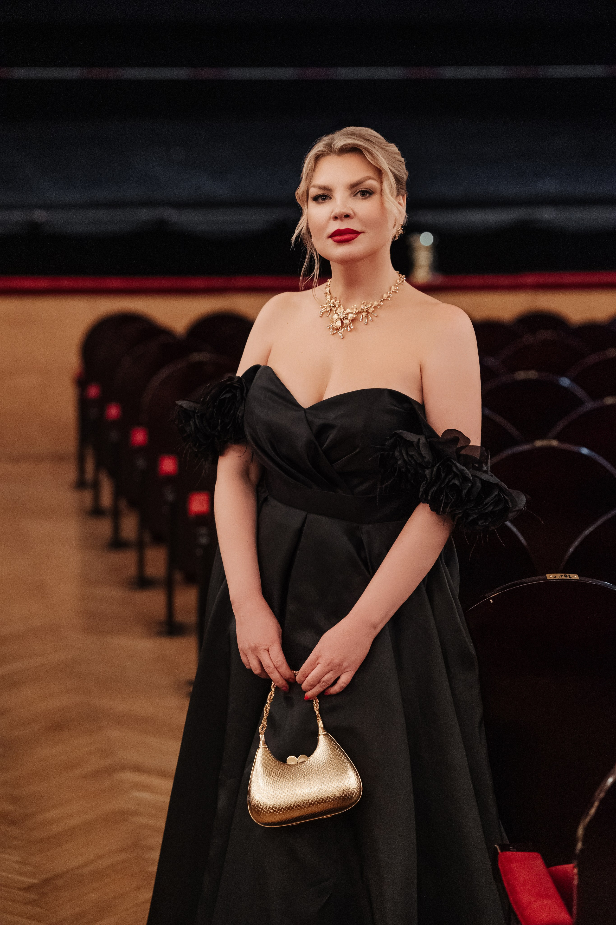 Фотопроект ТЕАТР. Анна Подчас — фотограф роскошных и успешных