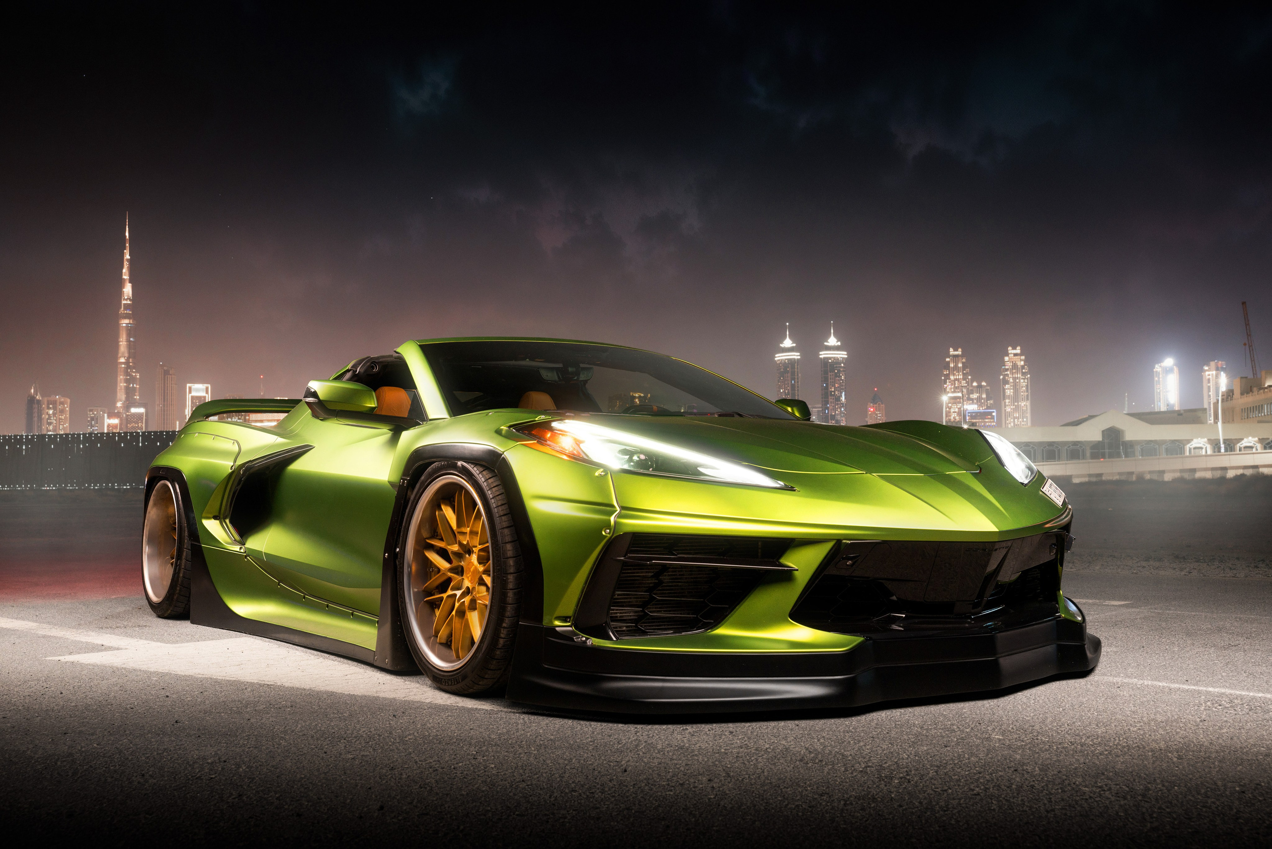 Advertising photographer in Dubai — Maxim Mitrofanov