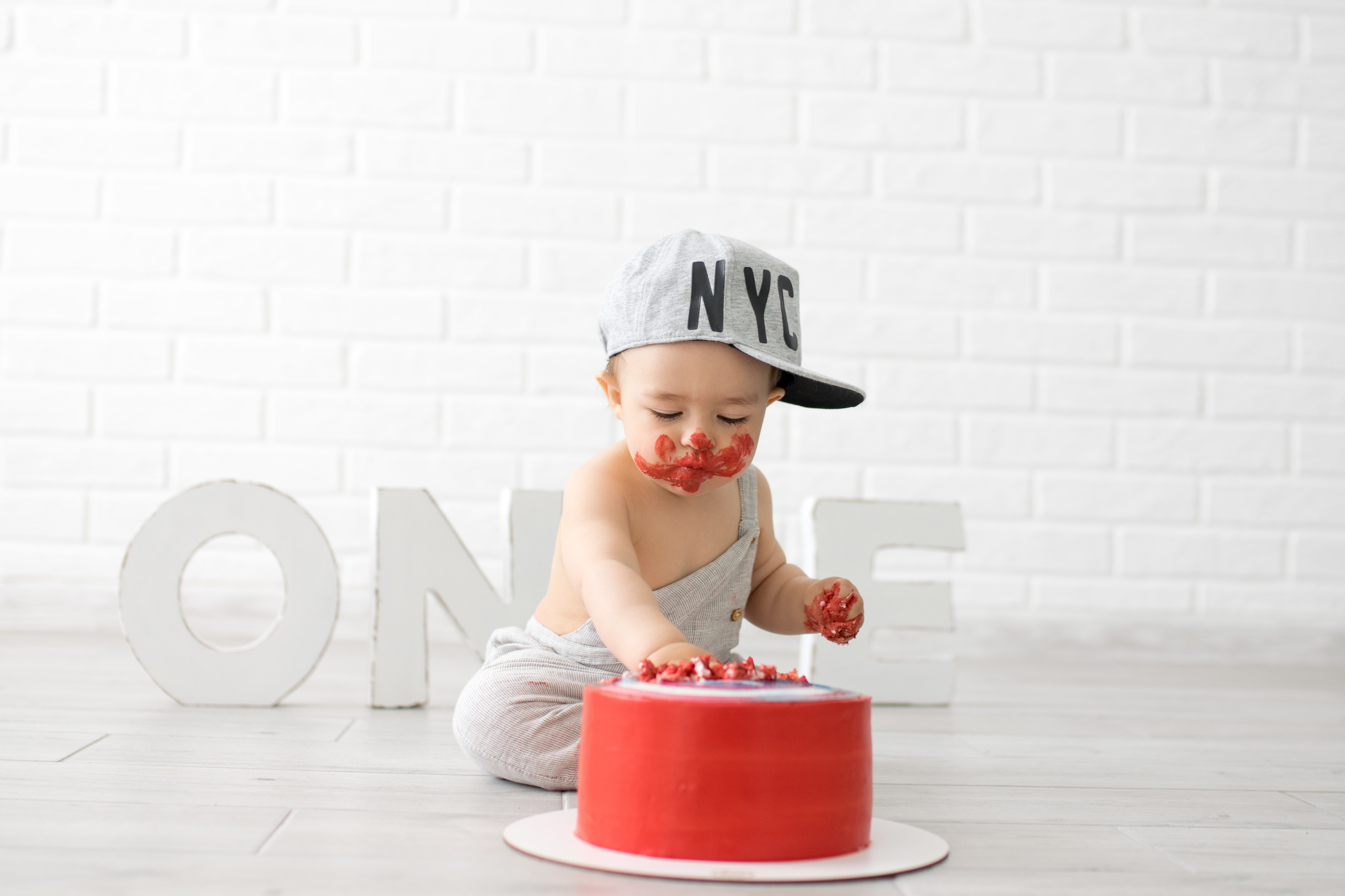 Годик Игнатику. Фотограф в Ялте Инна Найден. Детский и семейный фотограф