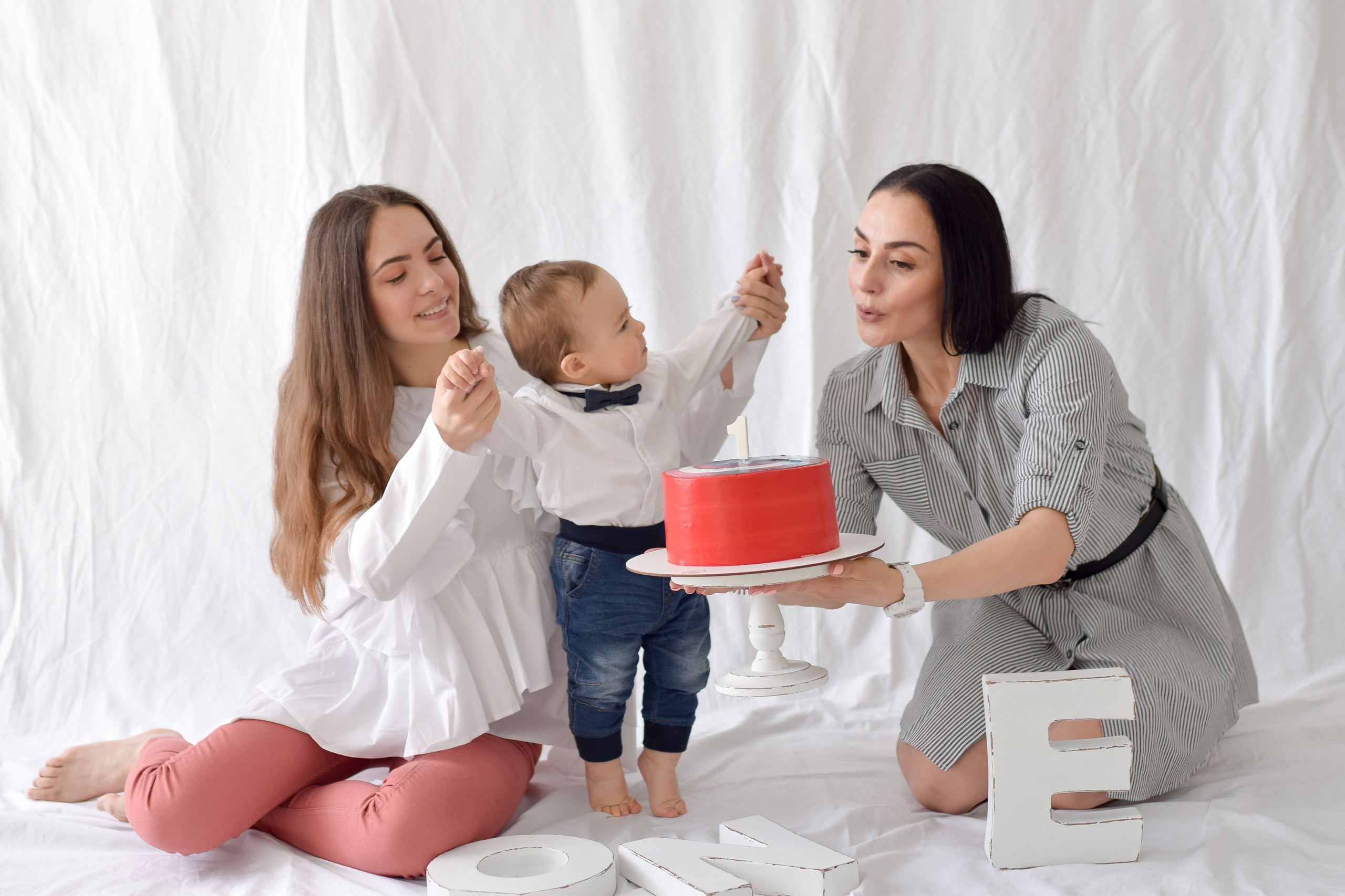 Годик Игнатику. Фотограф в Ялте Инна Найден. Детский и семейный фотограф