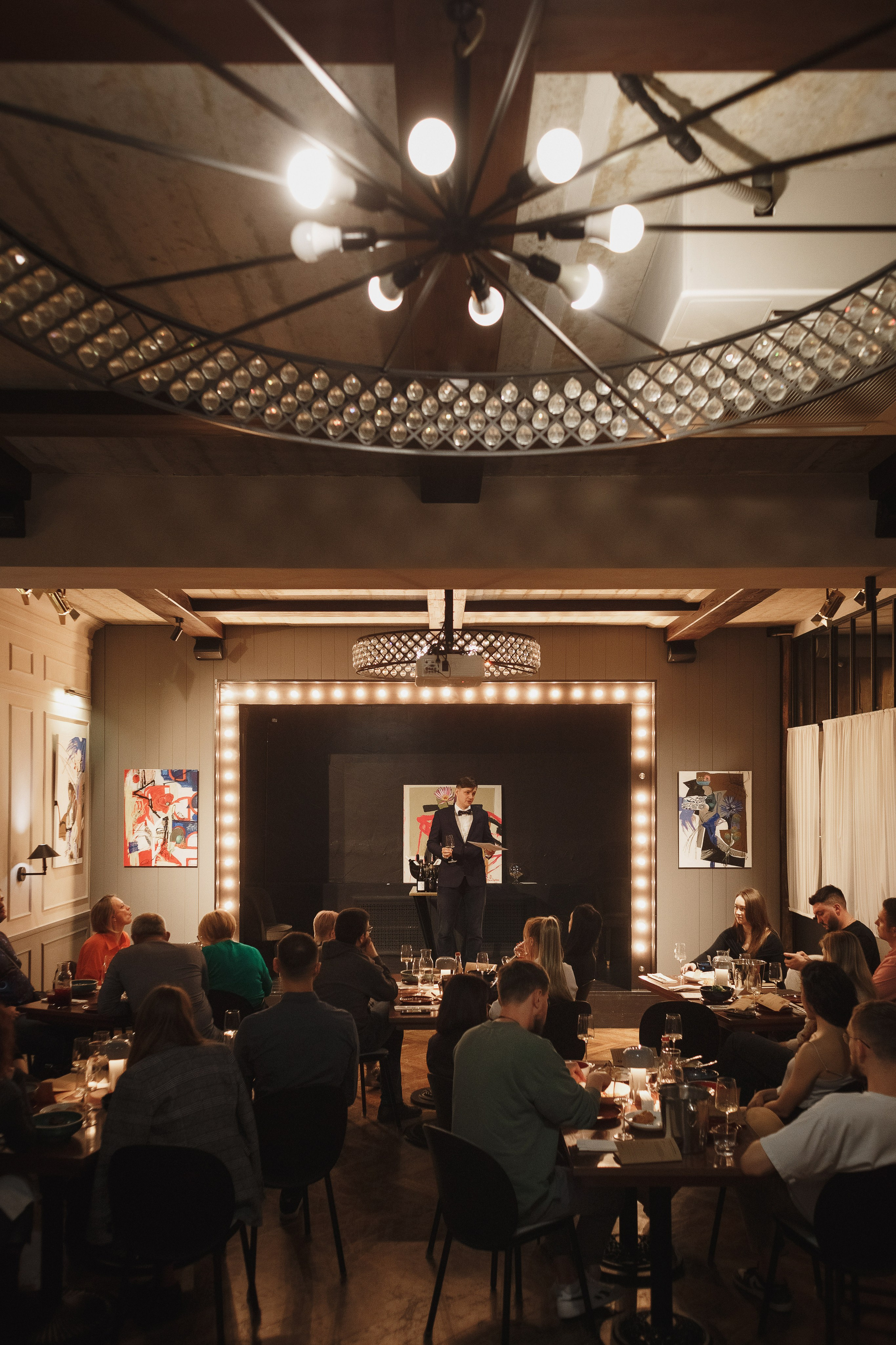 Фото клуба любителей российских вин в ресторане Мадам Ку-Ку, Таганрог. Свадебный и семейный фотограф в Таганроге Бакарюк Антон