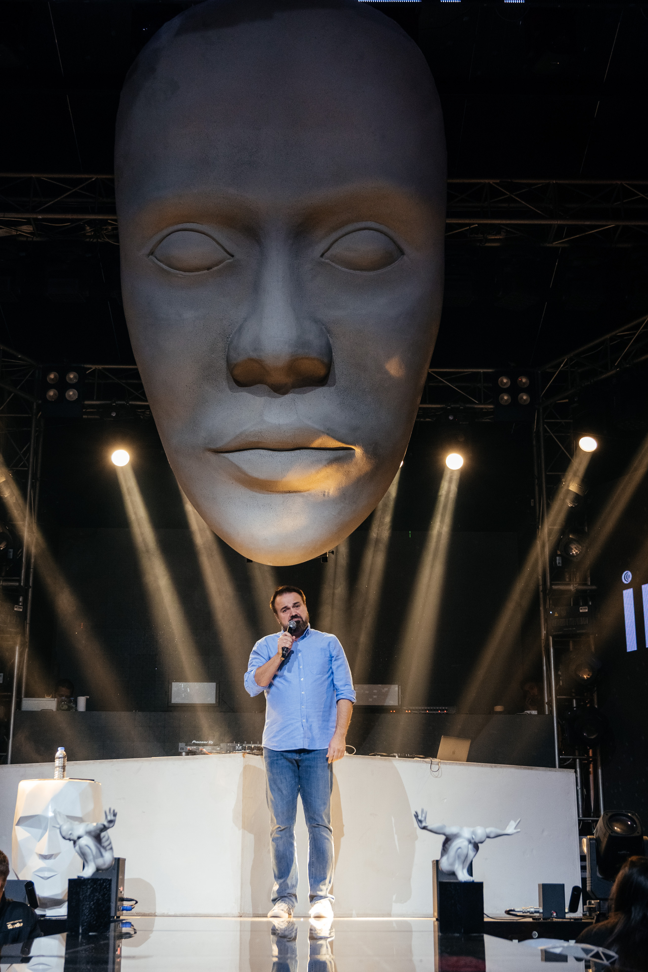 Ilya Sobolev — Stand up artist. Photo & Video production, in Bishkek, Kyrgyzstan