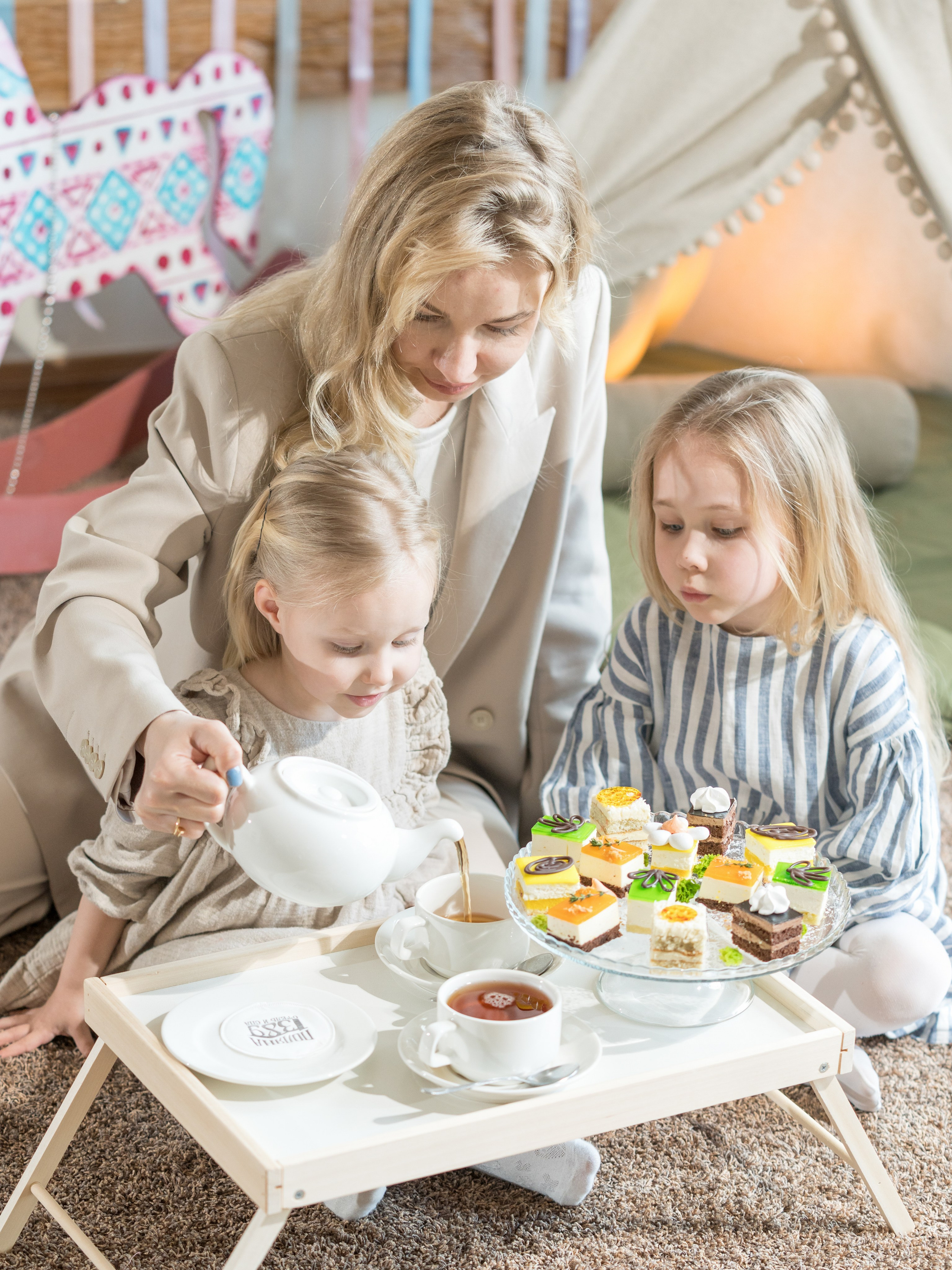 Детская фотосессия: Анна и Катя. Репортажный фотограф в Красной Поляне и Сочи Павлюченко Екатерина