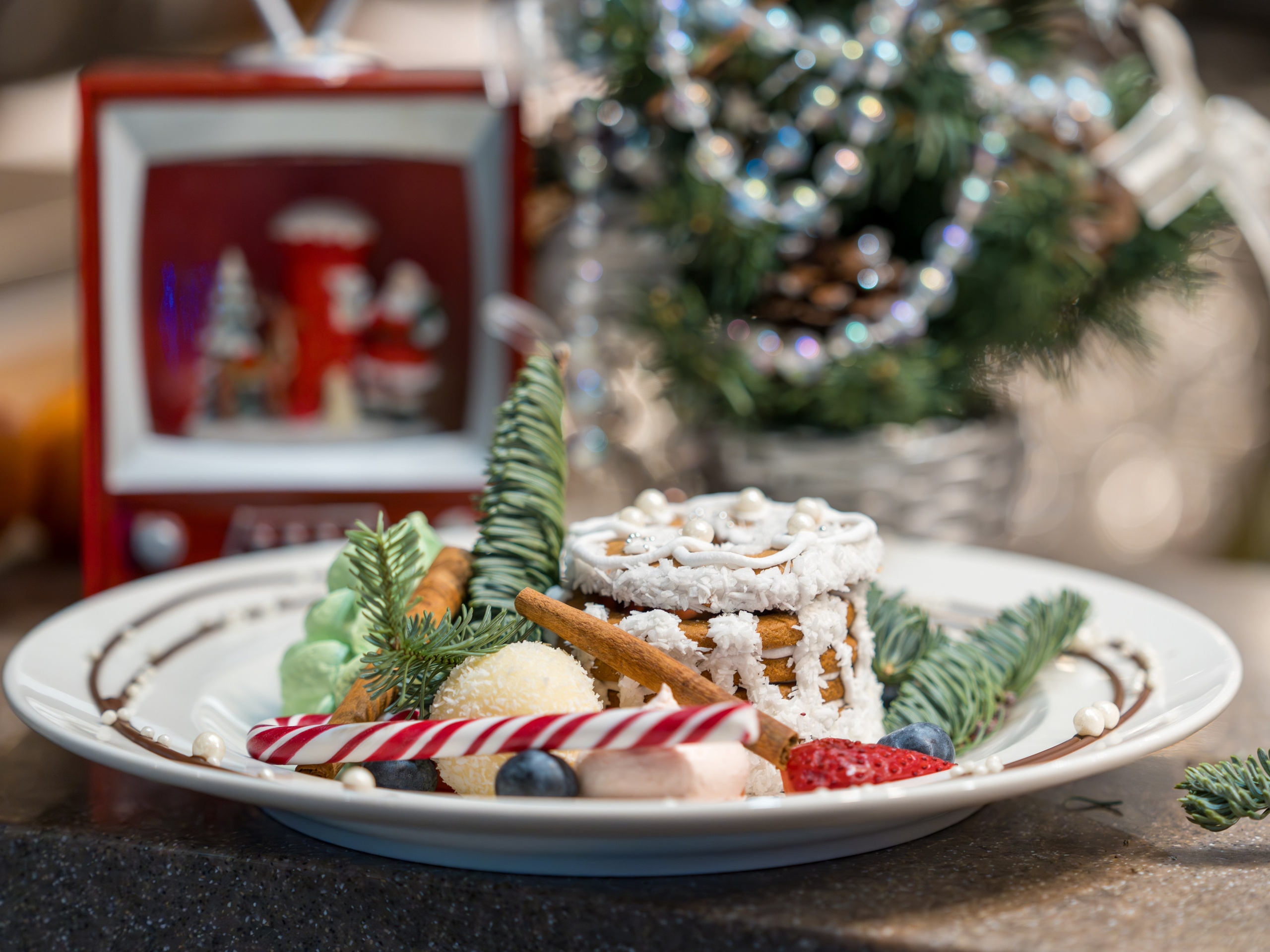 Новый год 2024 в ресторане Эрбелия. Репортажный фотограф в Красной Поляне и Сочи Павлюченко Екатерина