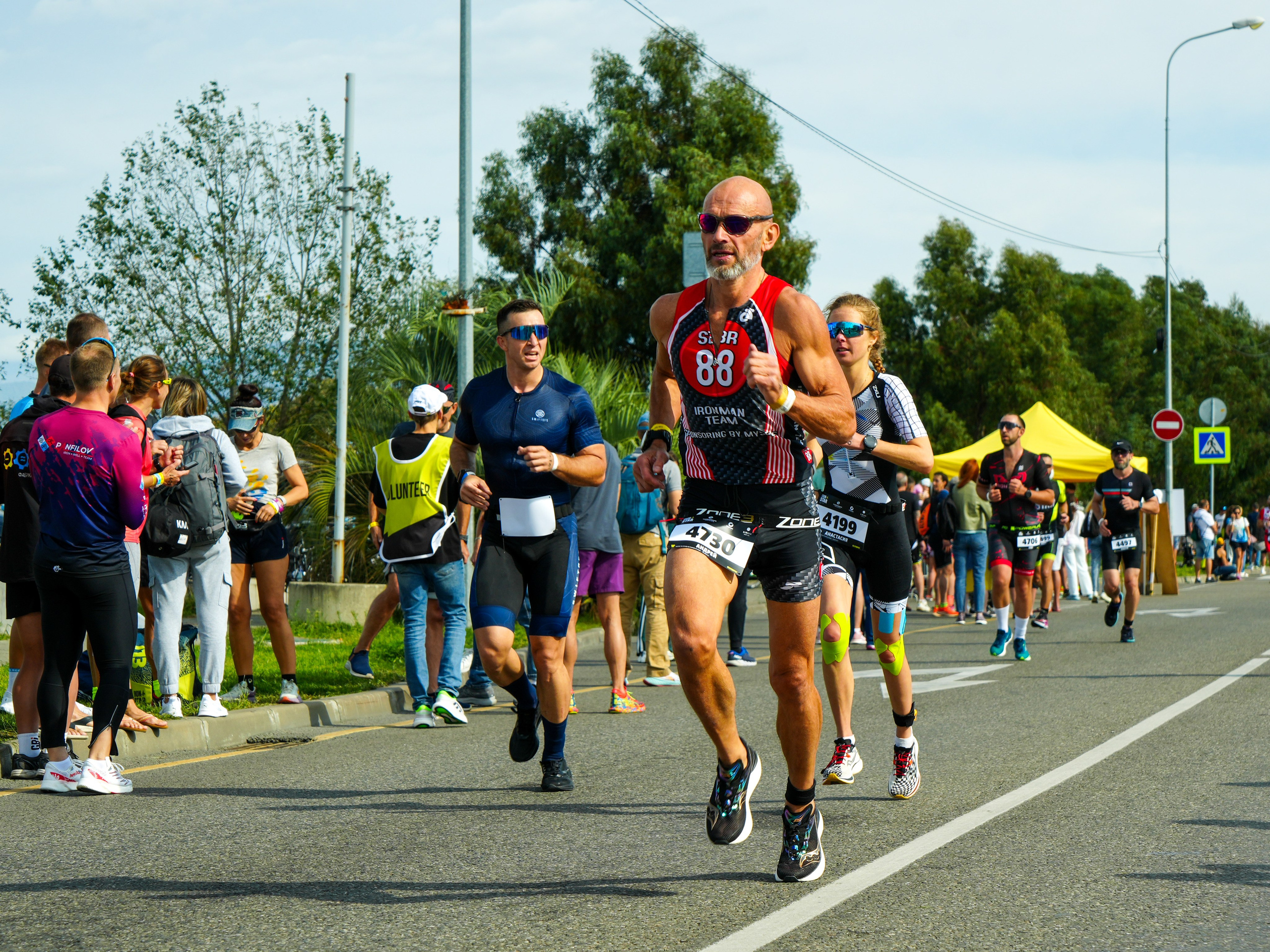 Фотоотчет партнерской интеграции для компании TELE2 на фестивале Ironstar. Репортажный фотограф в Красной Поляне и Сочи Павлюченко Екатерина