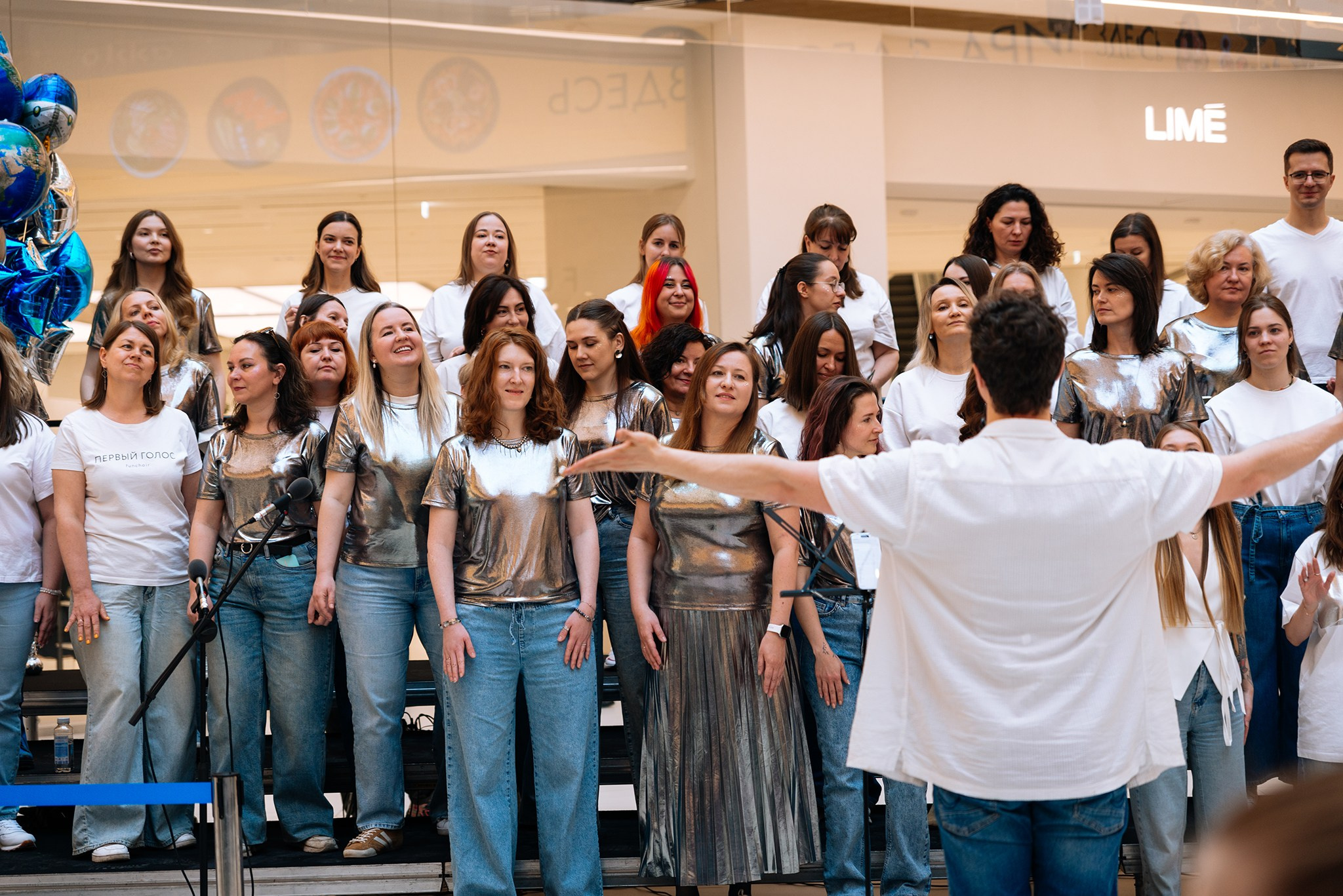 Нескучный хор ТРЦ «Голливуд». Апрель 26. Репортажный фотограф в Санкт-Петербурге Анастасия Клёпова