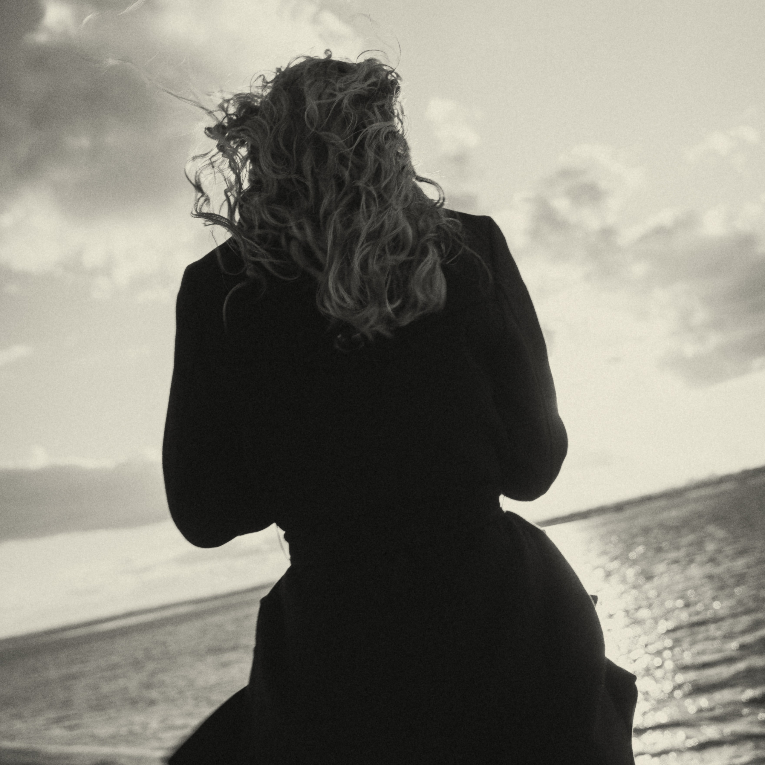 ALINA. TUTSARKIS — Art Director | Stylist | Photographer