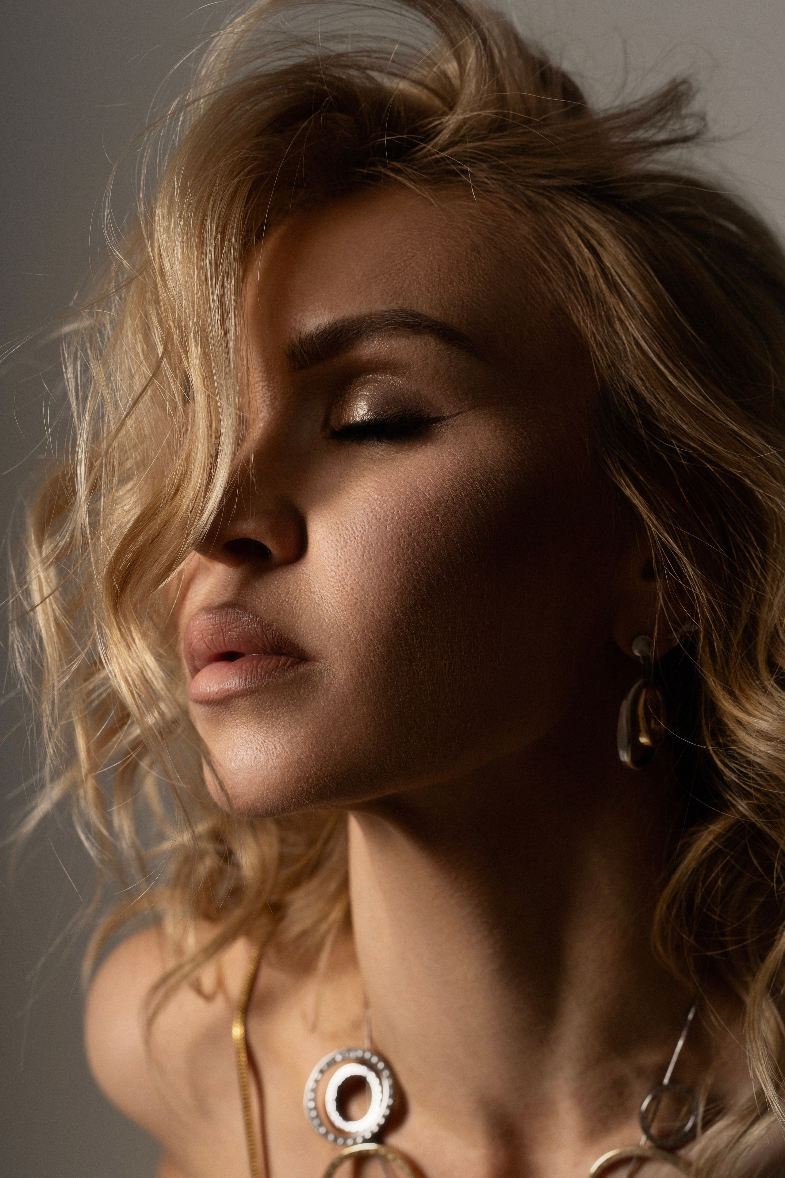 Студийные. Женский фотограф в Санкт-Петербурге, Москве и весь мир Алёна Мамаева