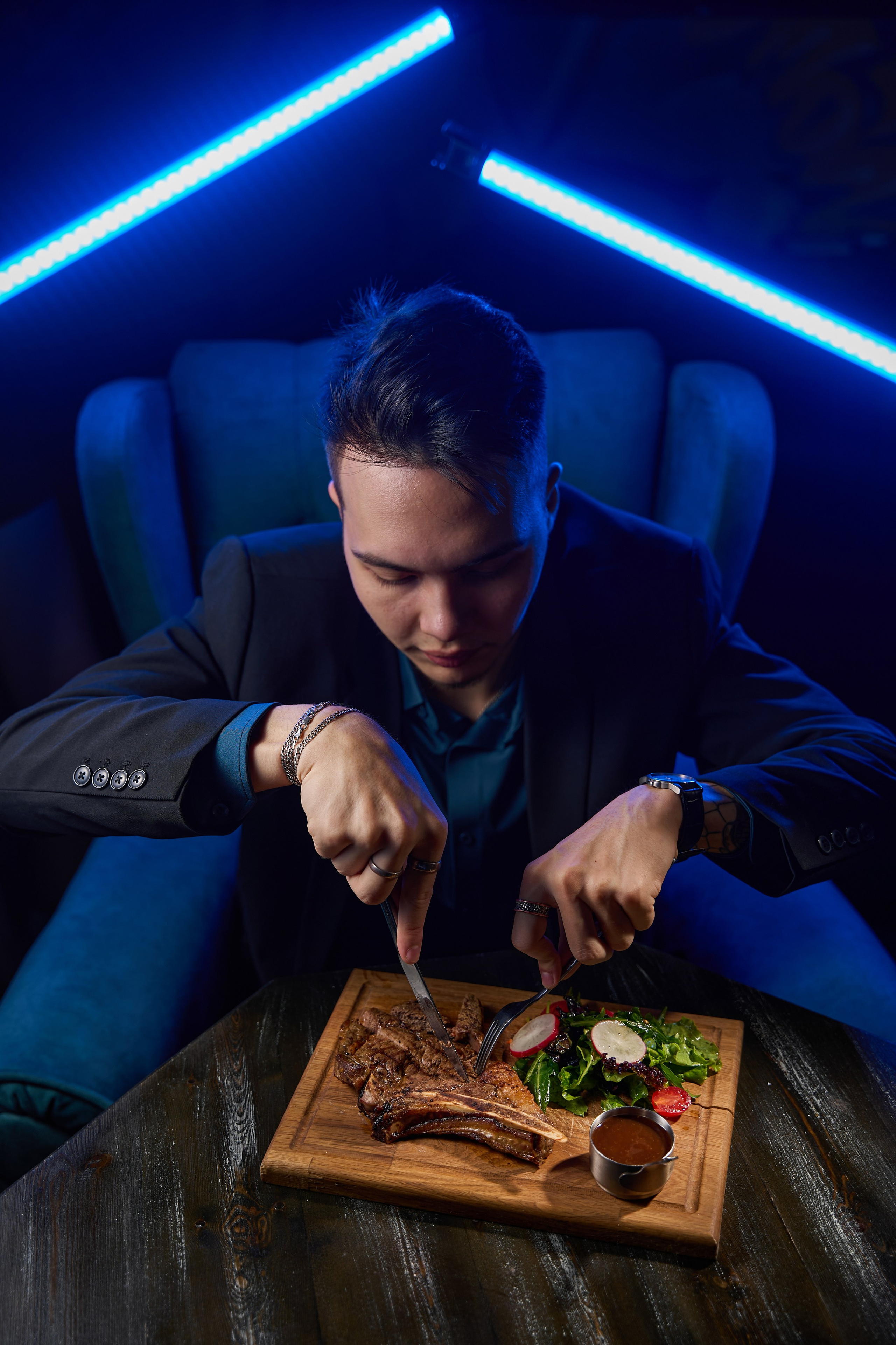 TOOMAN. Портретный фотограф в Павлодаре Руслан Насыров