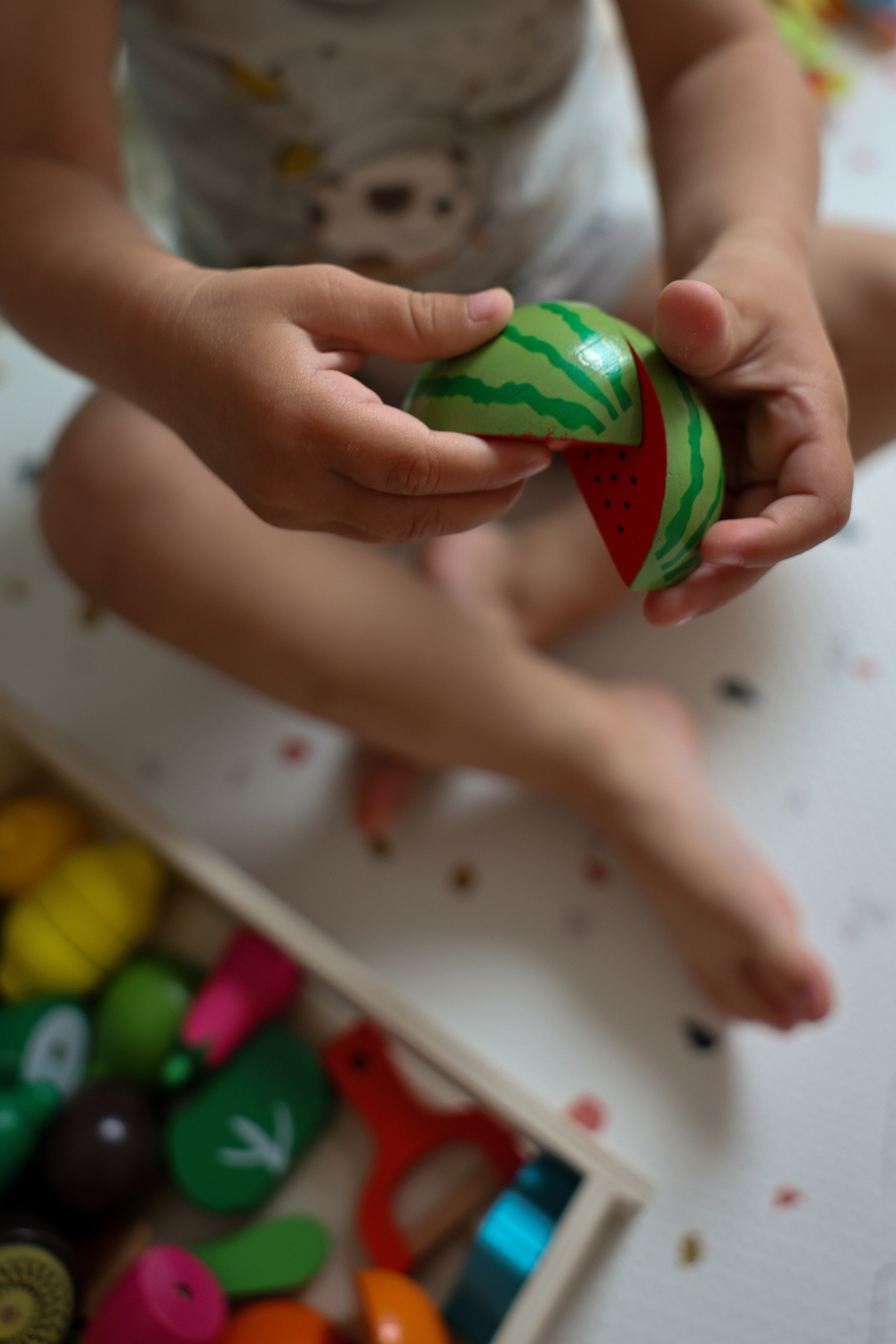 Катя и Платон играют. Ваш семейный newborn и lifestyle фотограф в СПБ Наталья Журавлева