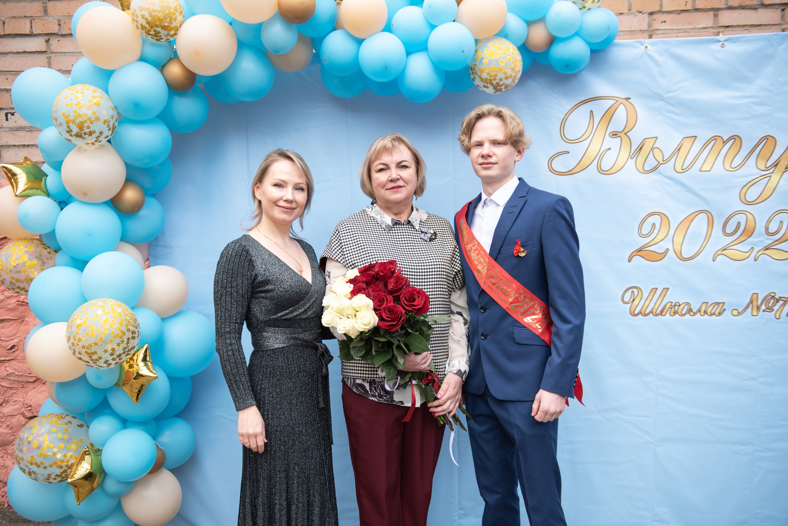 Выпускные школ. Свадебный и репортажный фотограф