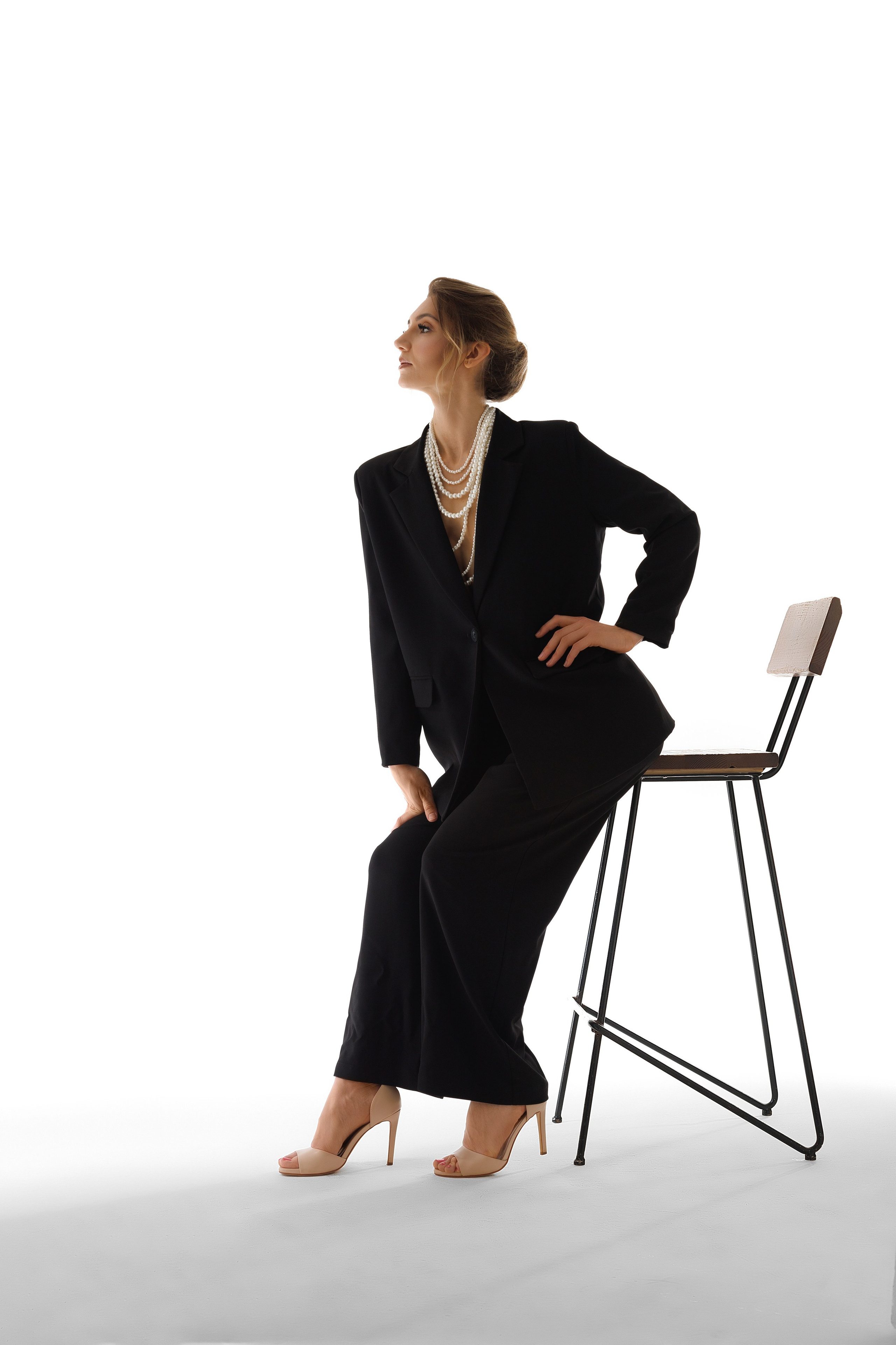 Натали — портретная фотосессия в жемчуге. Анастасия, Фотограф женского портрета и беременности в стиле vogue