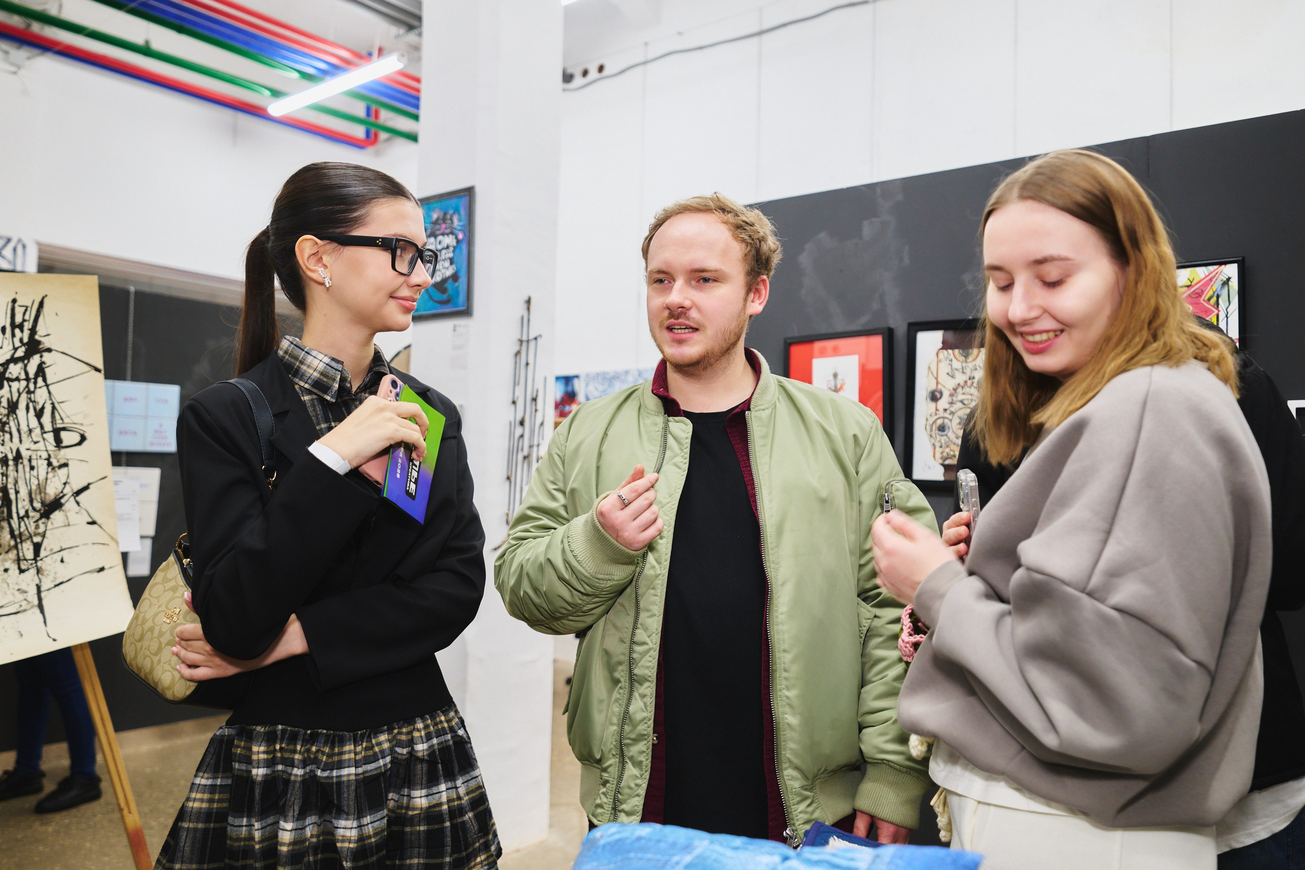 Выставка Каллиграфии — галлереия 676. Фотограф в Иваново: Каталожная съемка одежды и постельного белья, Wildberries