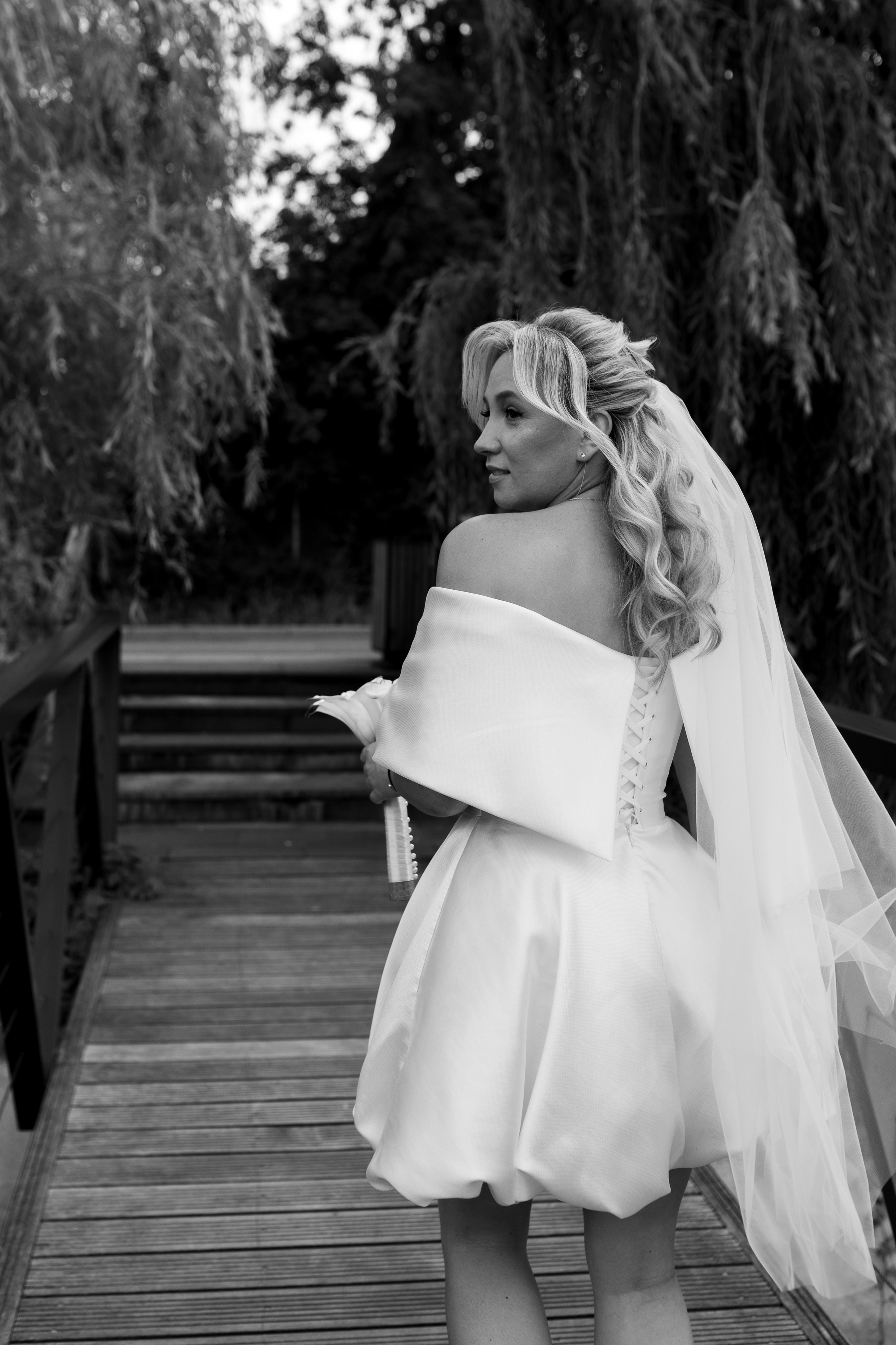 Олеся и Рома, ВДНХ. Свадебный фотограф | Москва