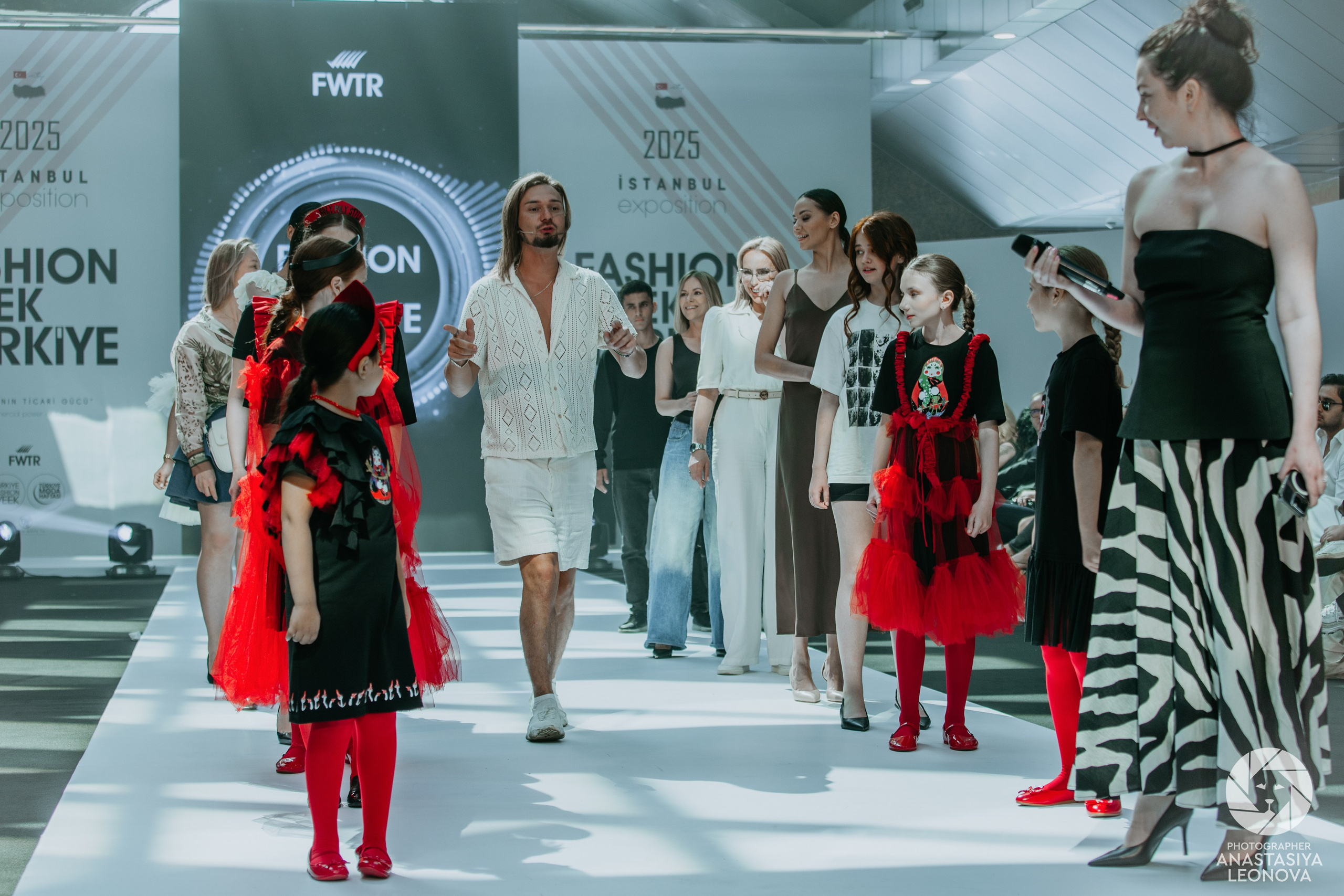 Fashion Week Türkiye [spring, 2025]. Anastasia Leonowa